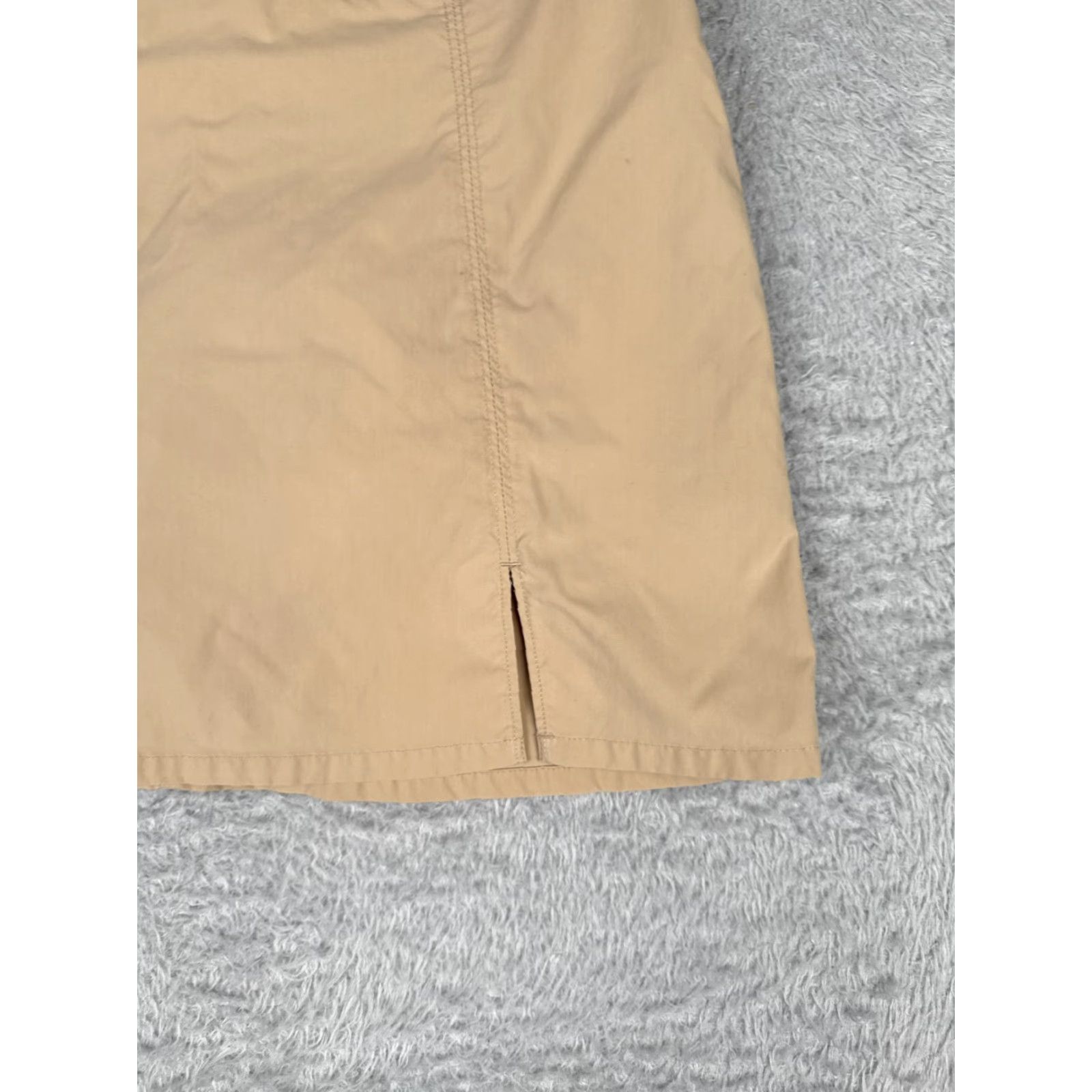 Patagonia Patagonia Skirt Womens 6 Beige Kamala Festival 100% Nylon Cargo Short Zip Pockets Beach Casual Travel Size 28" / US 6 / IT 42 - 2 Thumbnail