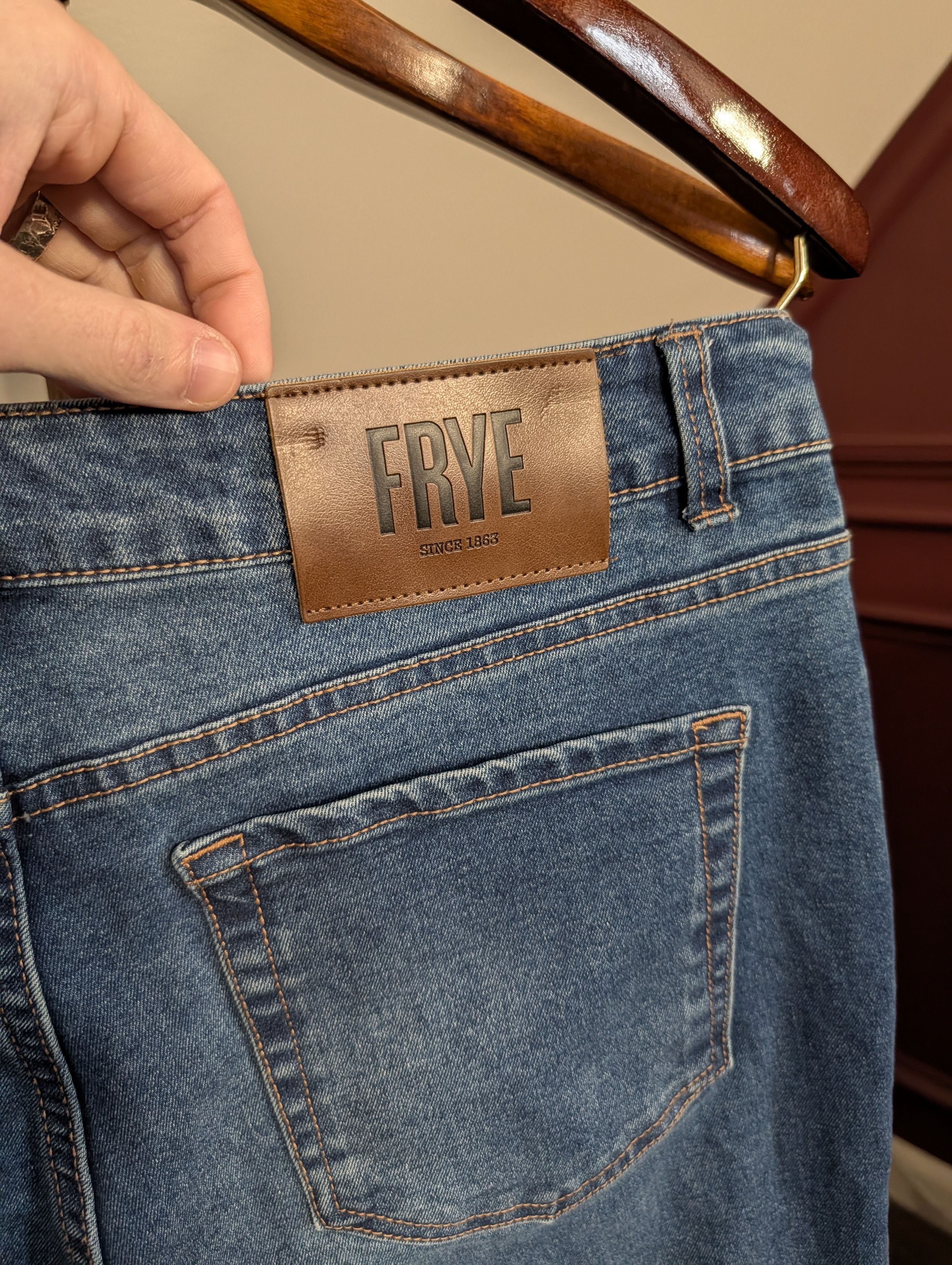 Frye Blue logo embroidered tapered leg denim jeans Size 30" / US 8 / IT 44 - 8 Thumbnail