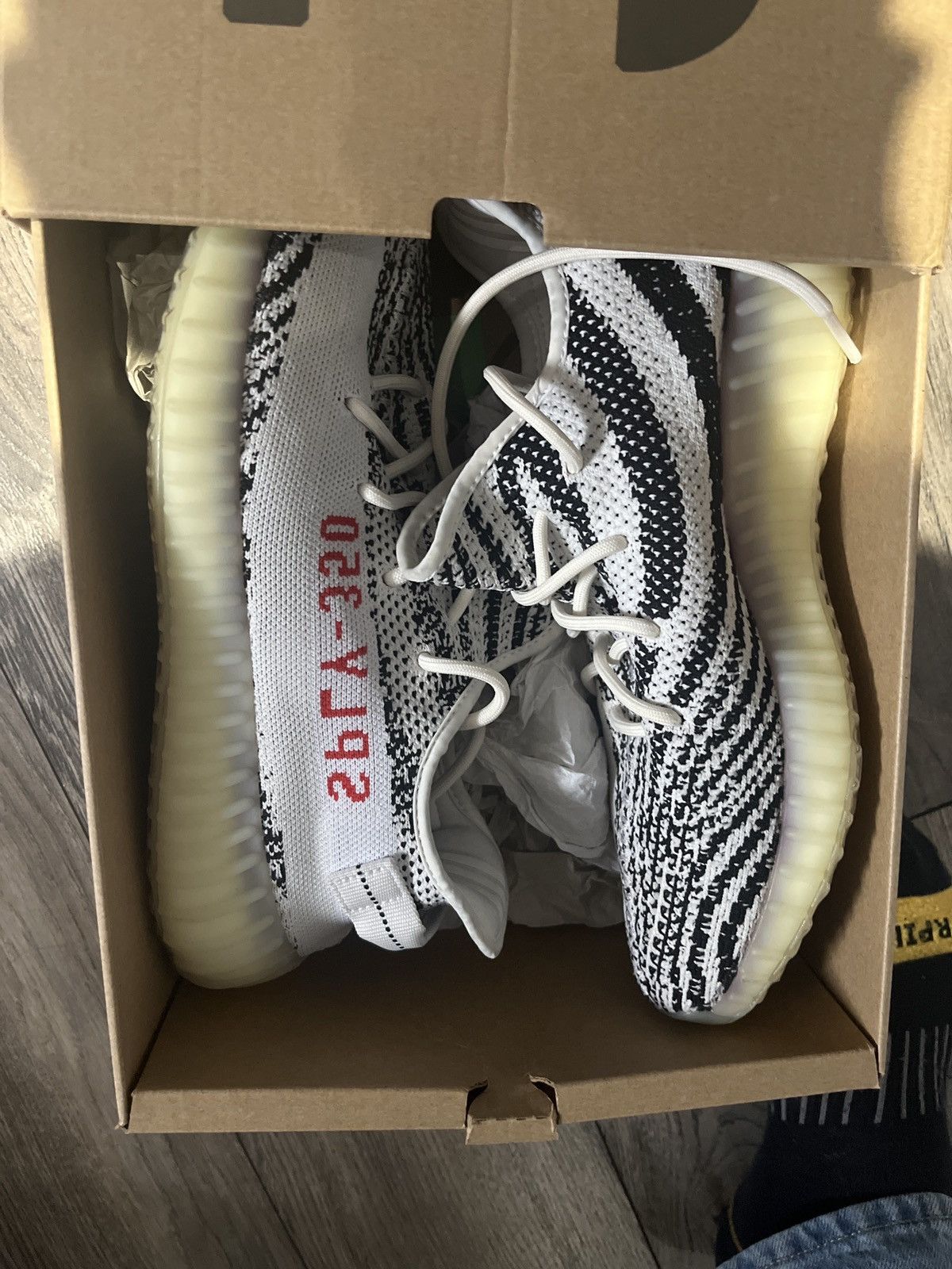 Yeezy Yeezy zebra v2 Size US 12 / EU 45 - 4 Thumbnail