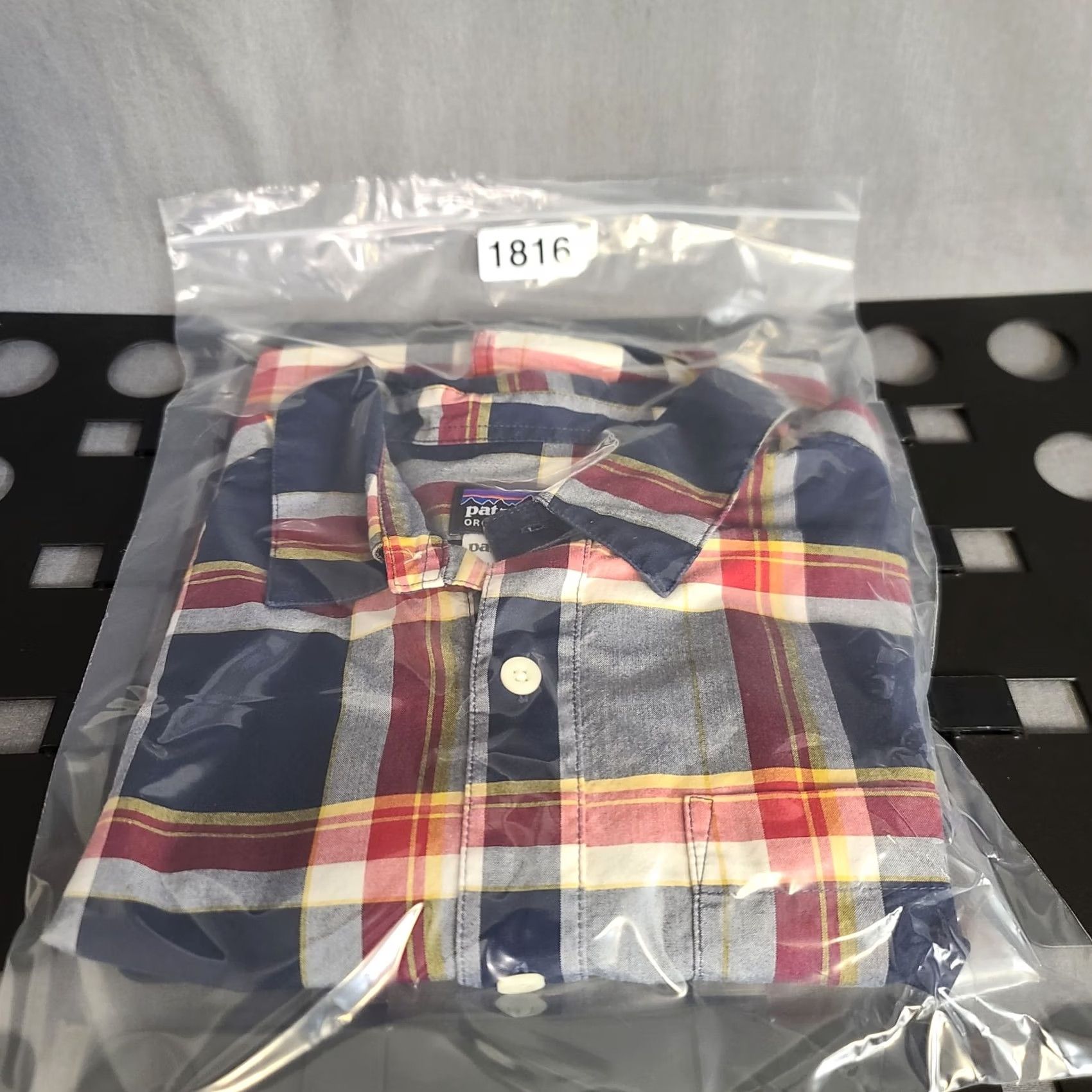 Patagonia Patagonia Shirt Mens S Regular Short Sleeve Plaid Button-Up Casual Outdoor Size US S / EU 44-46 / 1 - 8 Thumbnail