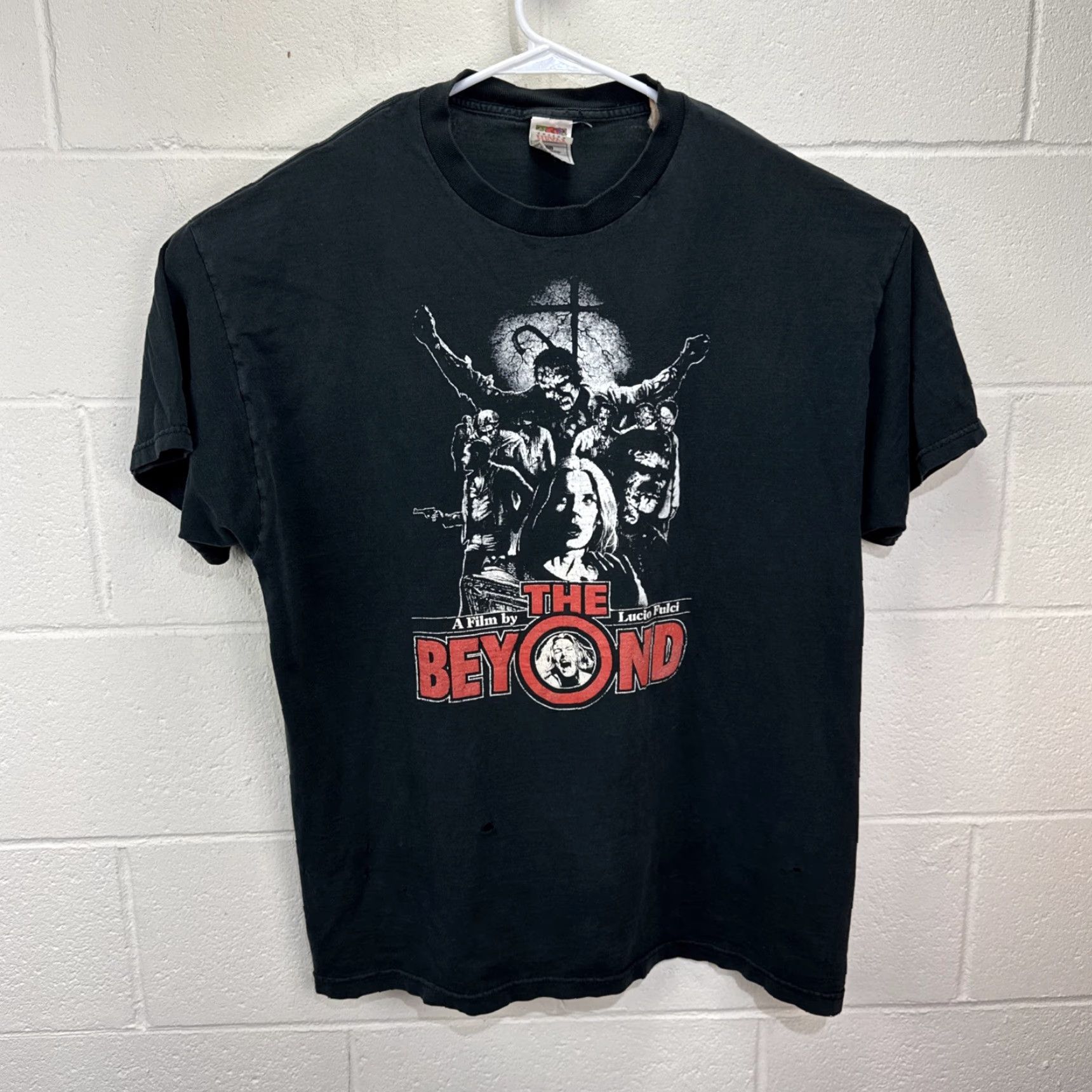 Fruit Of The Loom VINTAGE Lucio Fulci The Beyond Horror T-Shirt Adult XXL Black Supernatural Mens Size US XXL / EU 58 / 5 - 2 Thumbnail