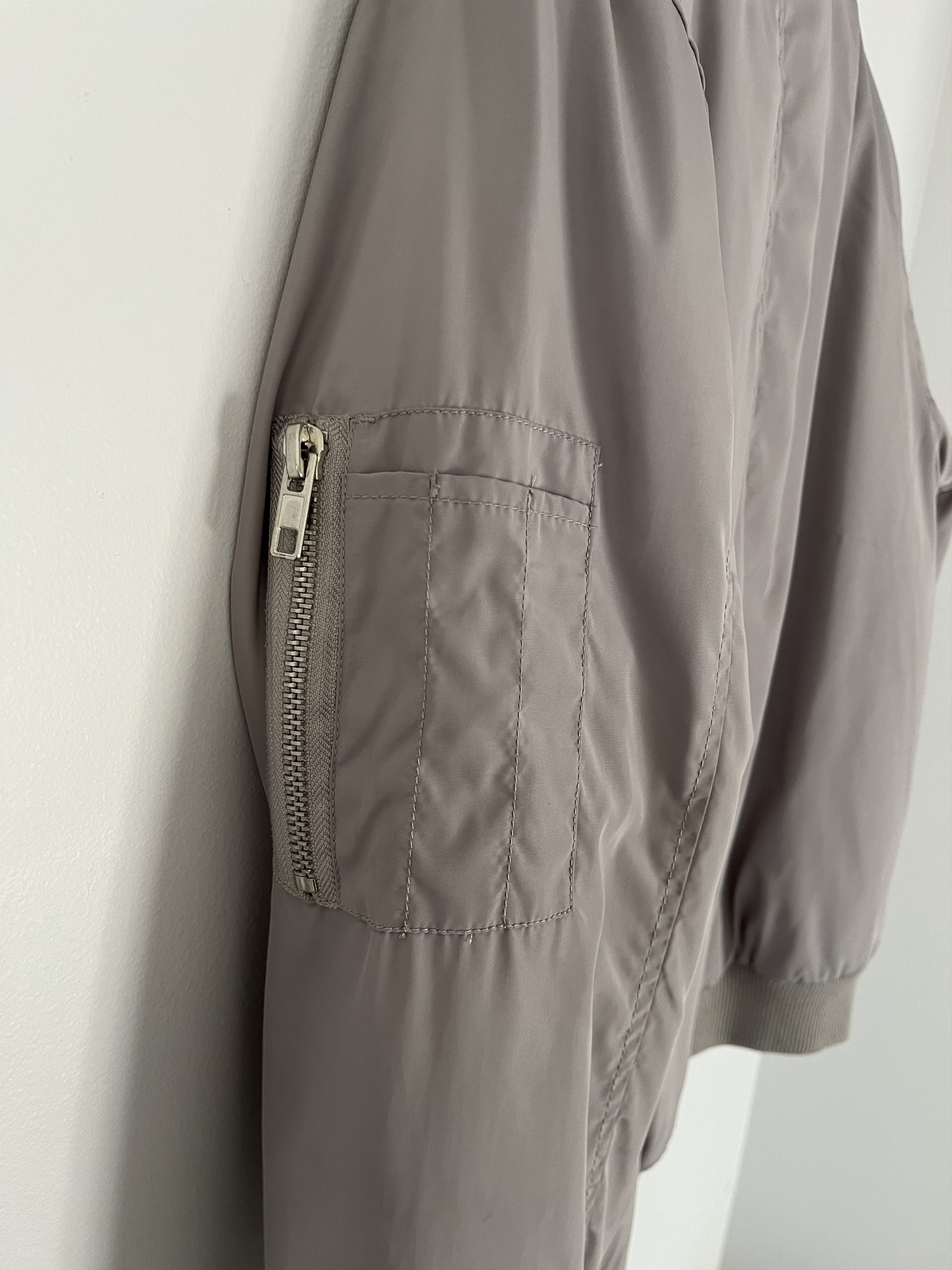 Forever 21 Padded Bomber Jacket Size US XL / EU 56 / 4 - 3 Thumbnail