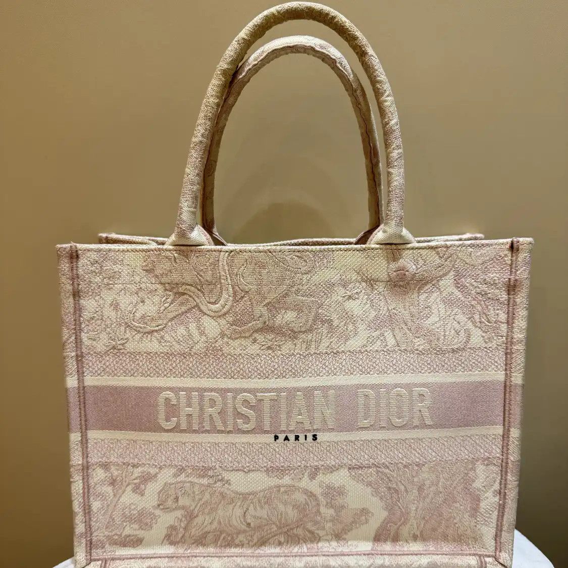 Dior DIOR Book Tote Medium pink canvas embroidery jacquard handbag Size ONE SIZE - 1 Thumbnail