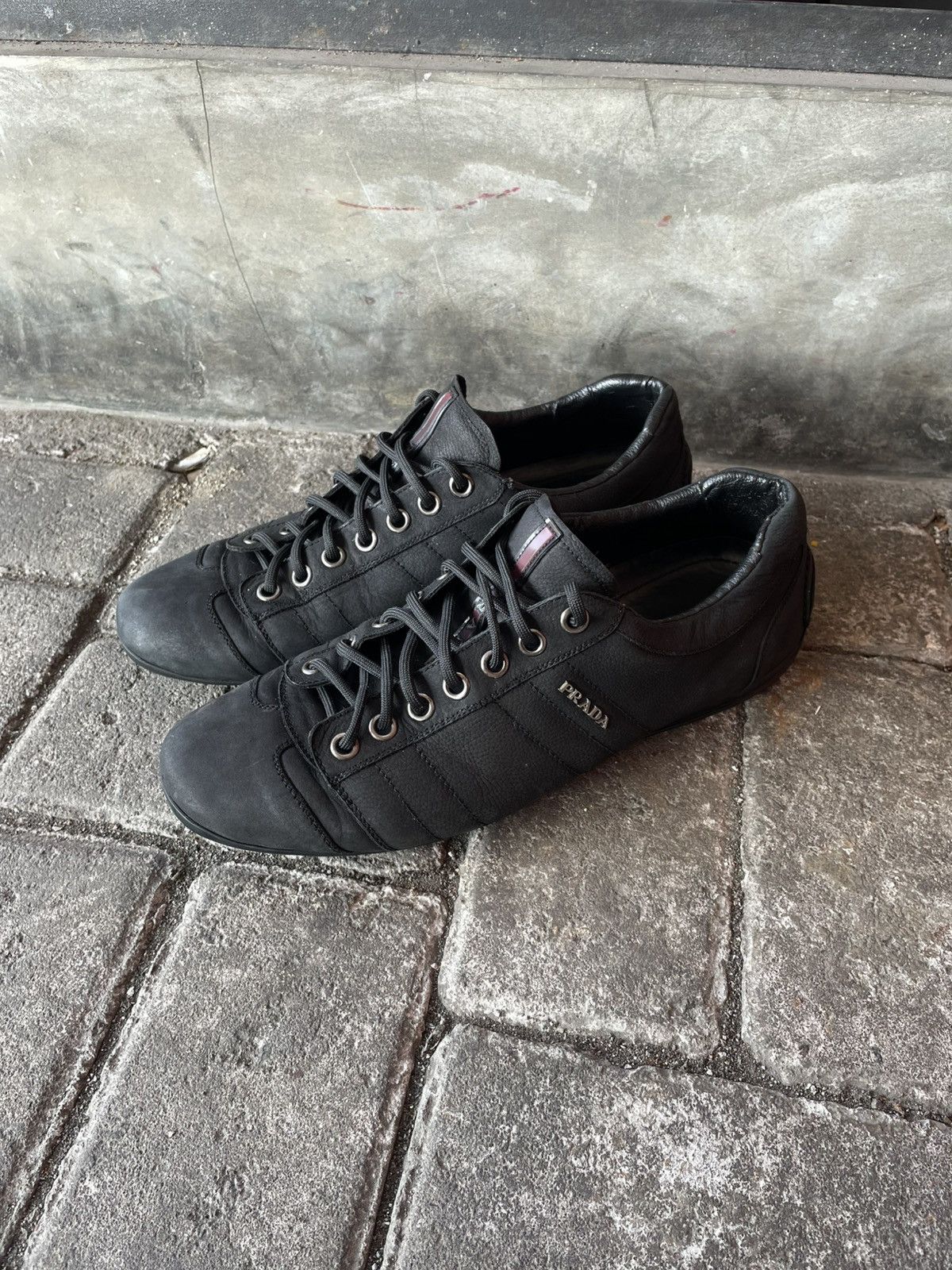 Prada Sneakers Shoes 4E2246 Black Leather Red Stripe