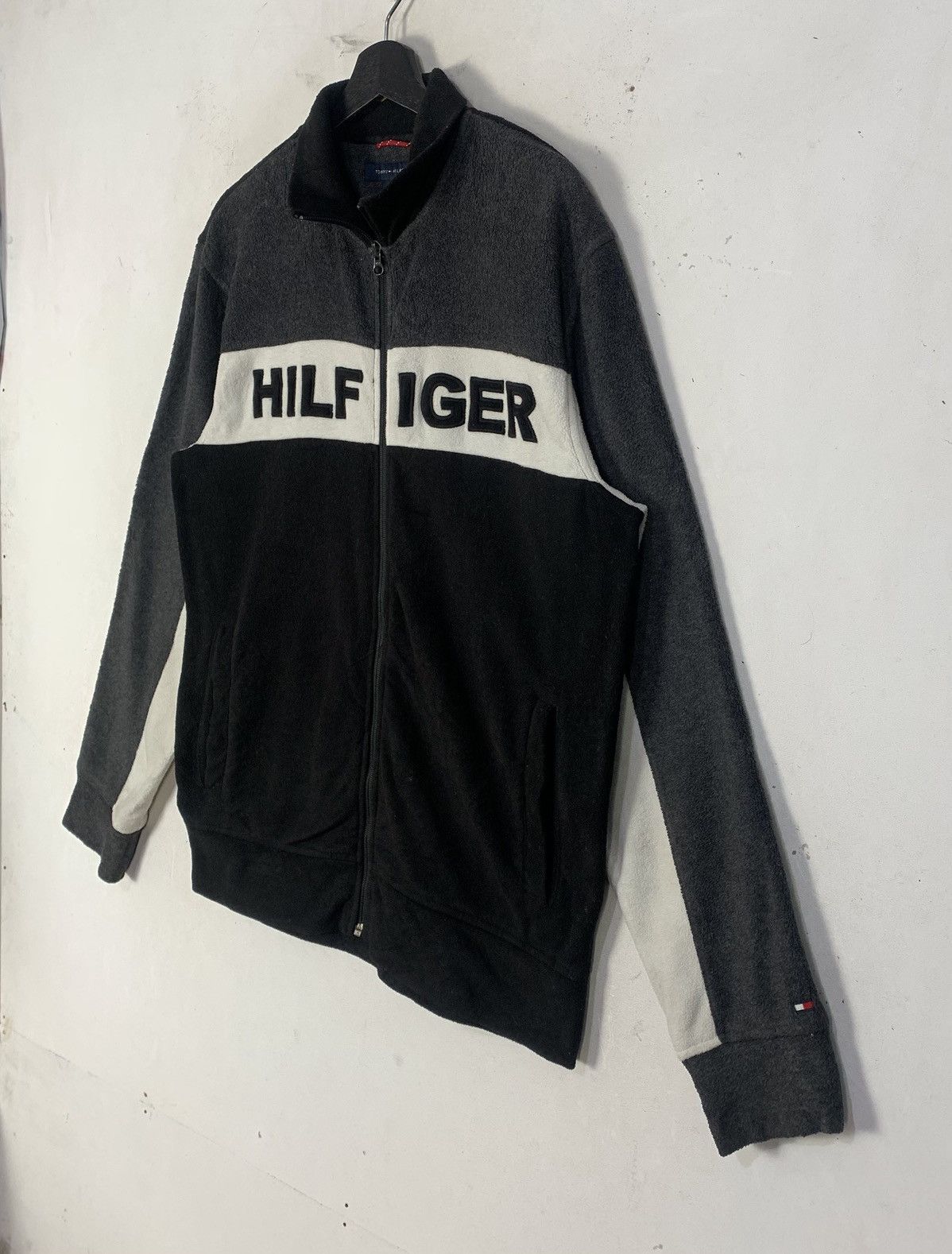 Tommy Hilfiger Vintage Tommy Hilfiger Outdoor Streetwear Fleece Jacket Size US M / EU 48-50 / 2 - 4 Thumbnail