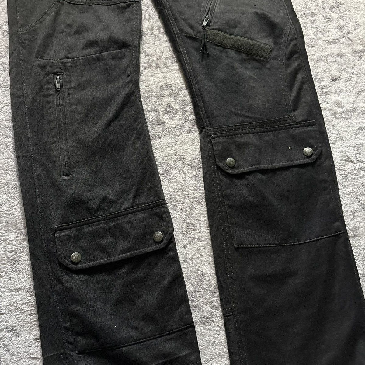 20471120 20471120 Paper Reconstructed Military Cargo Pants Black | 35 Size US 35 - 2 Thumbnail