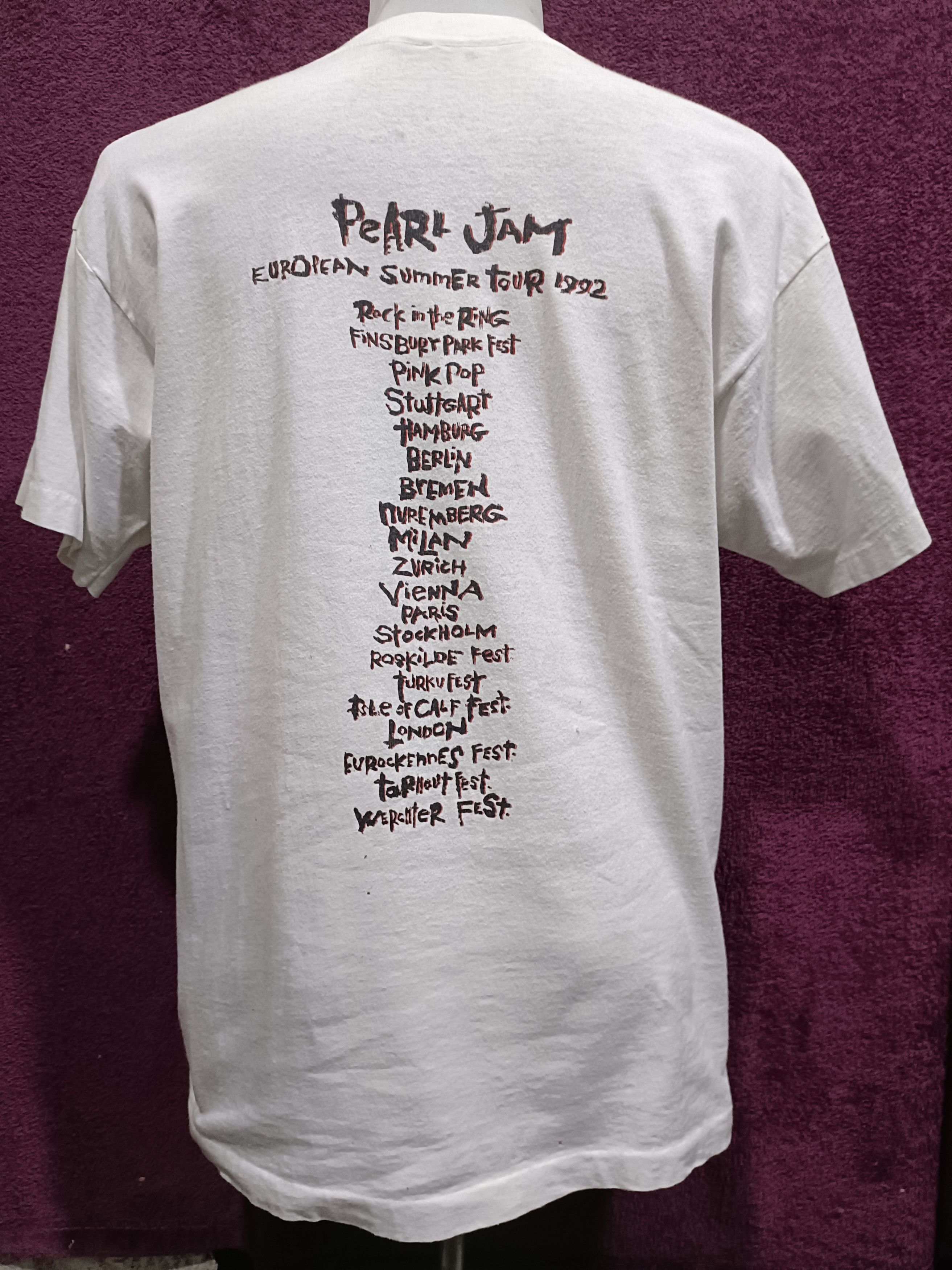 Vintage Vintage 1992 Pearl Jam European Summer Tour T Shirt Size US XL / EU 56 / 4 - 7 Thumbnail