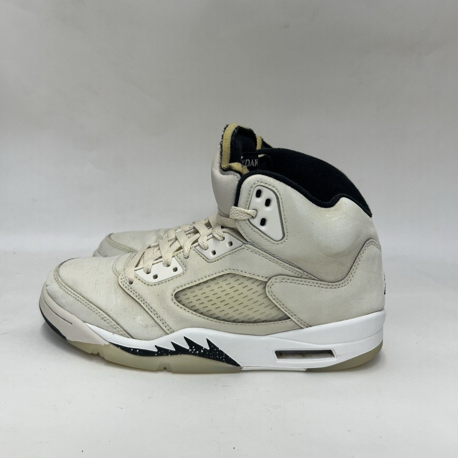 Jordan Brand Nike Air Jordan 5 Retro SE “Sail/White Black” FN7405-100 Size US 8.5 / EU 41-42 - 6 Thumbnail