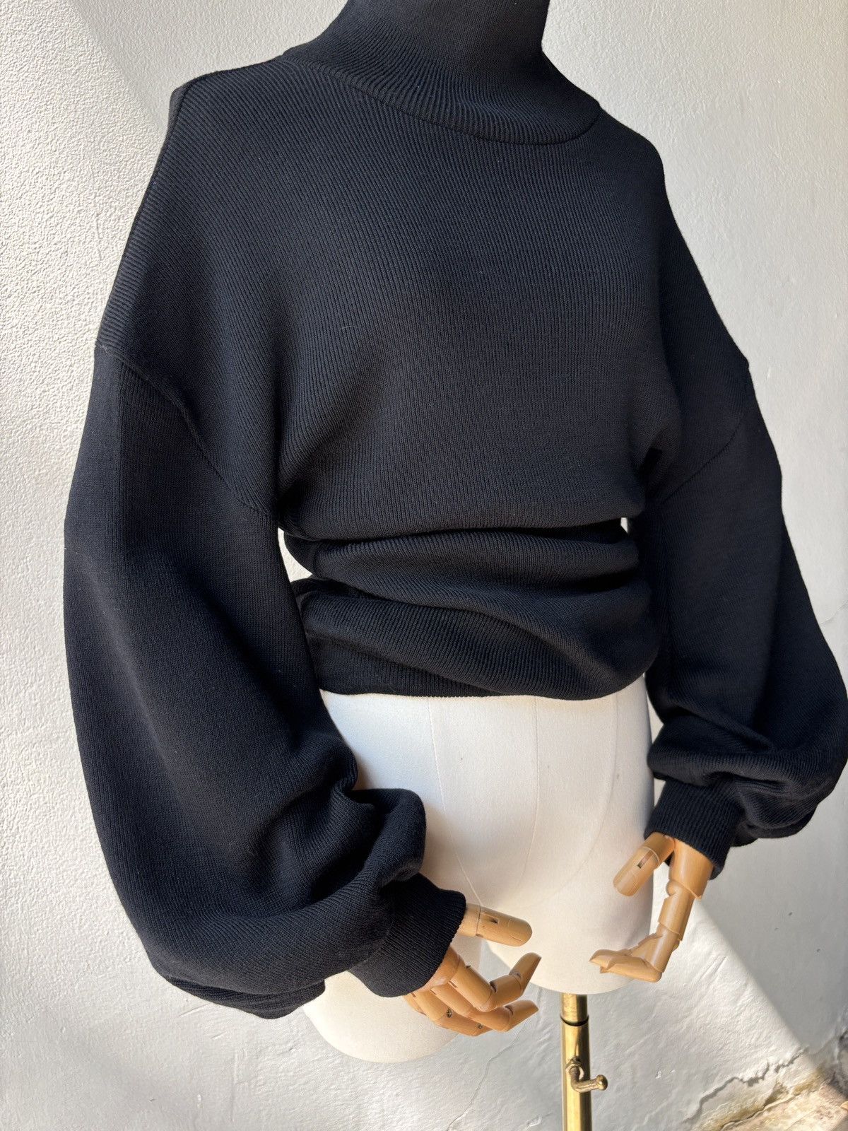 Yohji Yamamoto Yohji Yamamoto 1998 A/W Bishop Sleeves Black Sweater. Size ONE SIZE - 5 Thumbnail