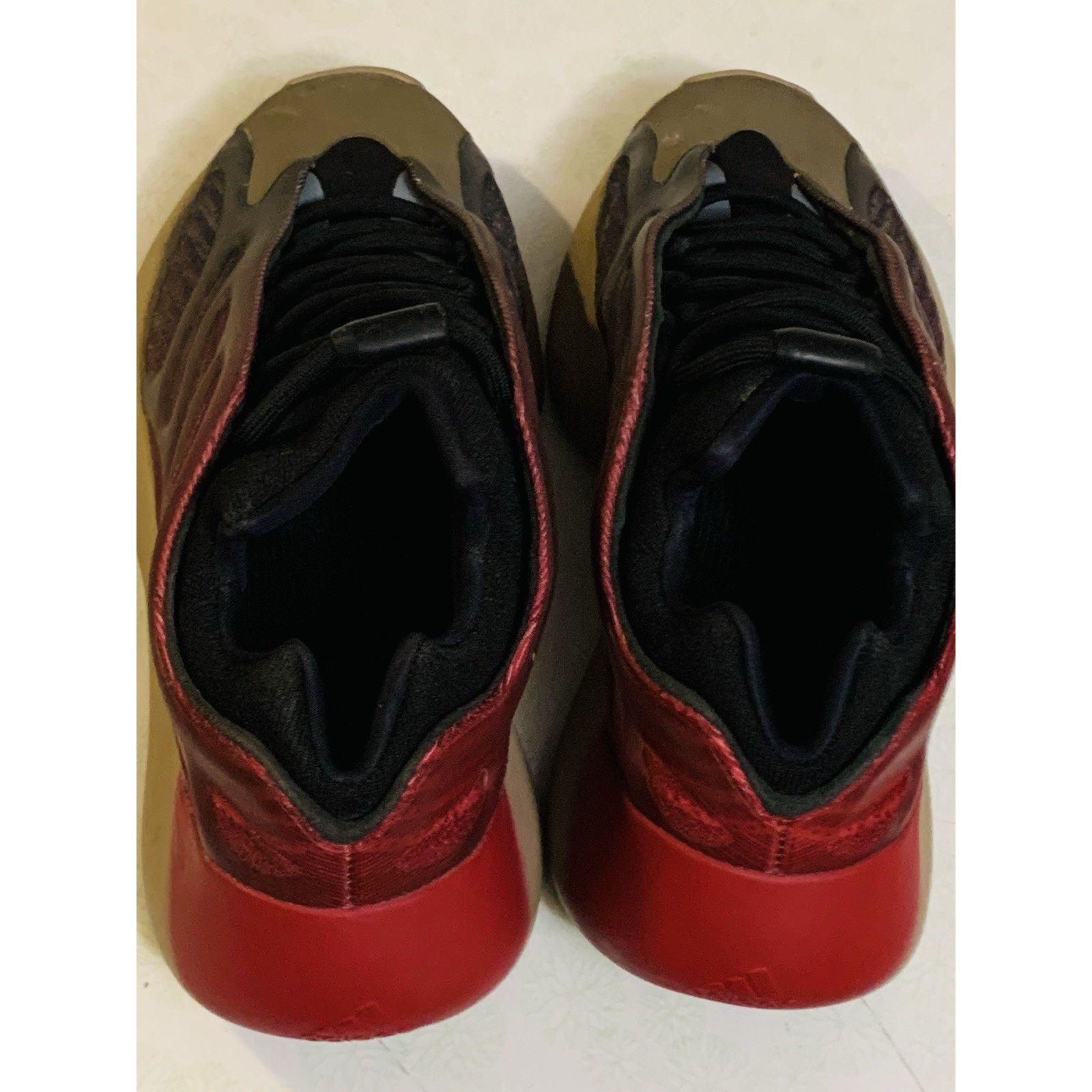 Adidas Adidas Yeezy 700 V3 Fade Carbon GW1814 Men’s Size 9.5M Size US 9.5 / EU 42-43 - 5 Thumbnail