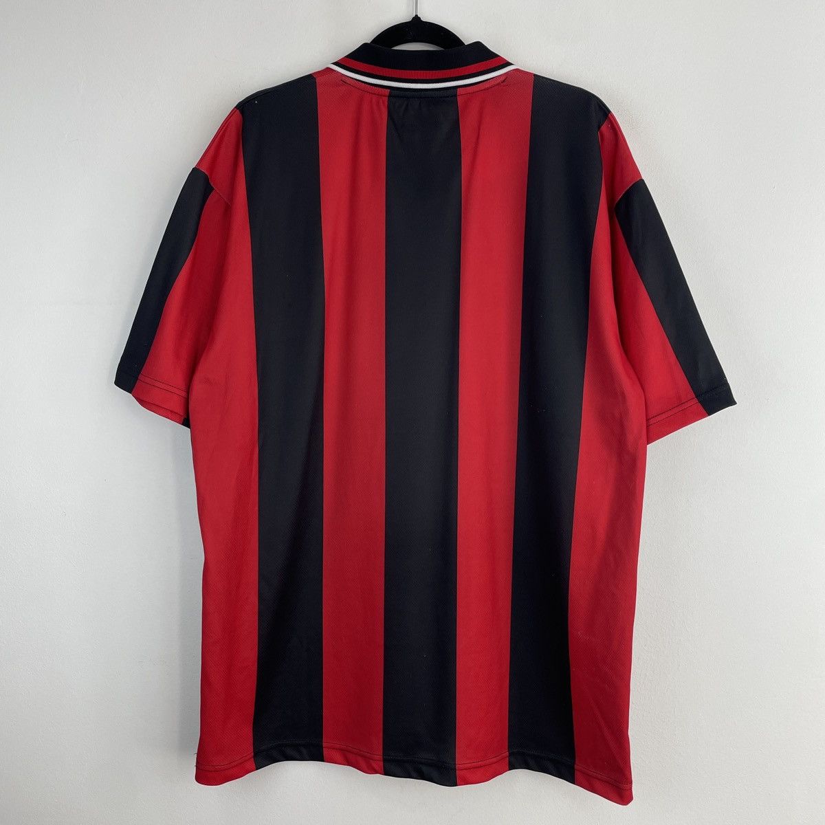 Vintage Neuchatel Xamax Retro Home Jersey Shirt Size XL Size US XL / EU 56 / 4 - 14 Thumbnail