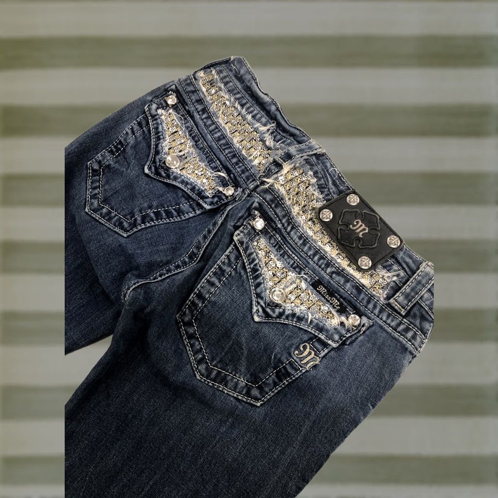 Miss Me MISS Me Boots blue denim Jeans Womens sz 30 x 30.5 bootcut rhinestone bling pockets 5-pocket low rise regular fit denim Size 28" / US 6 / IT 42 - 1 Thumbnail