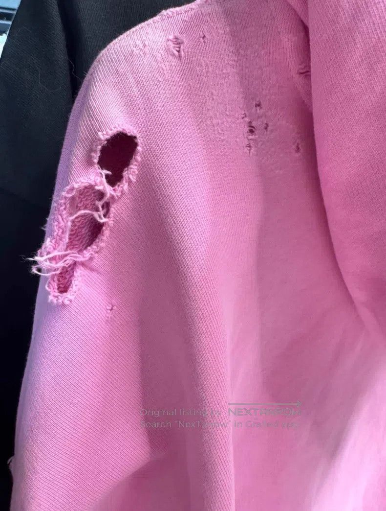 Balenciaga Balenciaga New Year Series Pink Hoodie Size US S / EU 44-46 / 1 - 3 Thumbnail