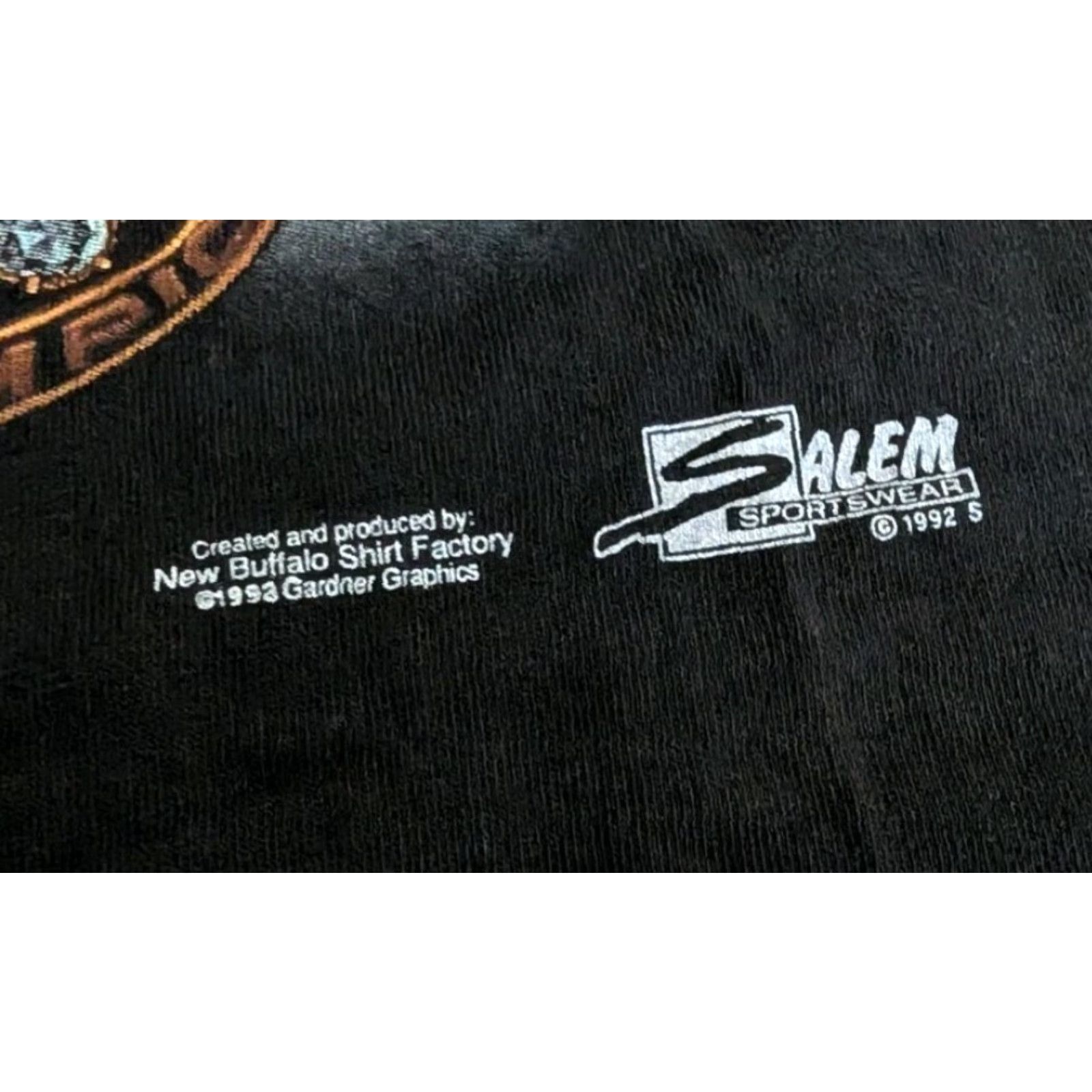 Salem Sportswear VINTAGE Salem Sportswear 1993 Chicago Bulls Jordan 3 Peat T-Shirt L Black 90s Sports Mens Size US L / EU 52-54 / 3 - 5 Thumbnail