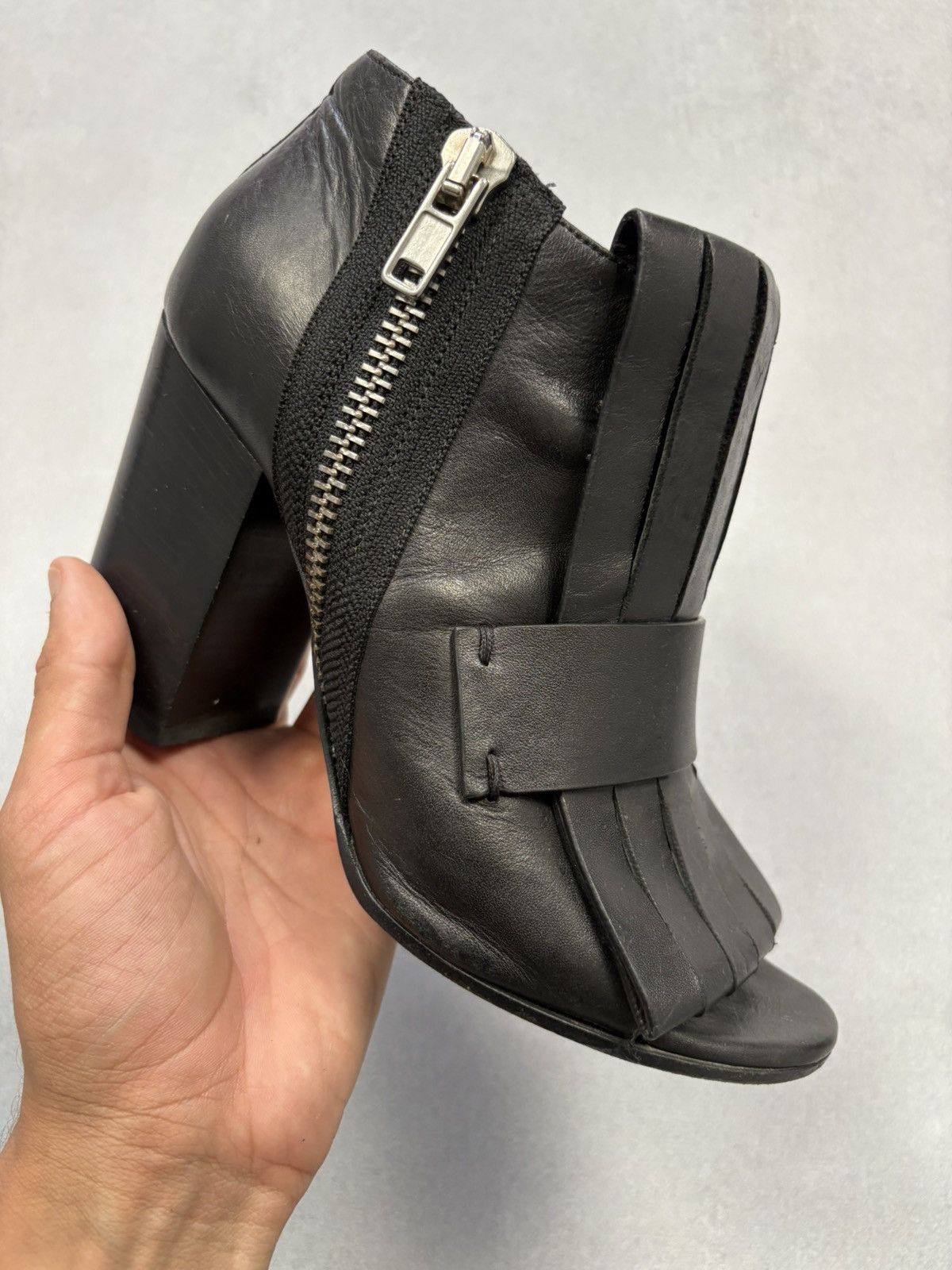 Alexander McQueen Alexander McQueen McQ Black Leather Zipper Block Heel Boots Size US 8 / IT 38 - 6 Thumbnail