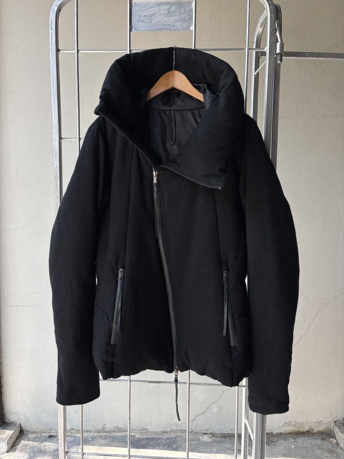 The Viridi-anne The Viridi-Anne Asymmetric Hoodie Shell Wool Down Jacket Size US M / EU 48-50 / 2 - 1 Thumbnail