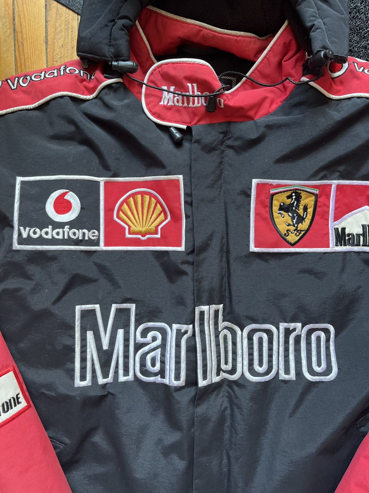 Ferrari Vintage 90's Marlboro Ferrari Red Racing Jacket Nascar Size US L / EU 52-54 / 3 - 3 Thumbnail