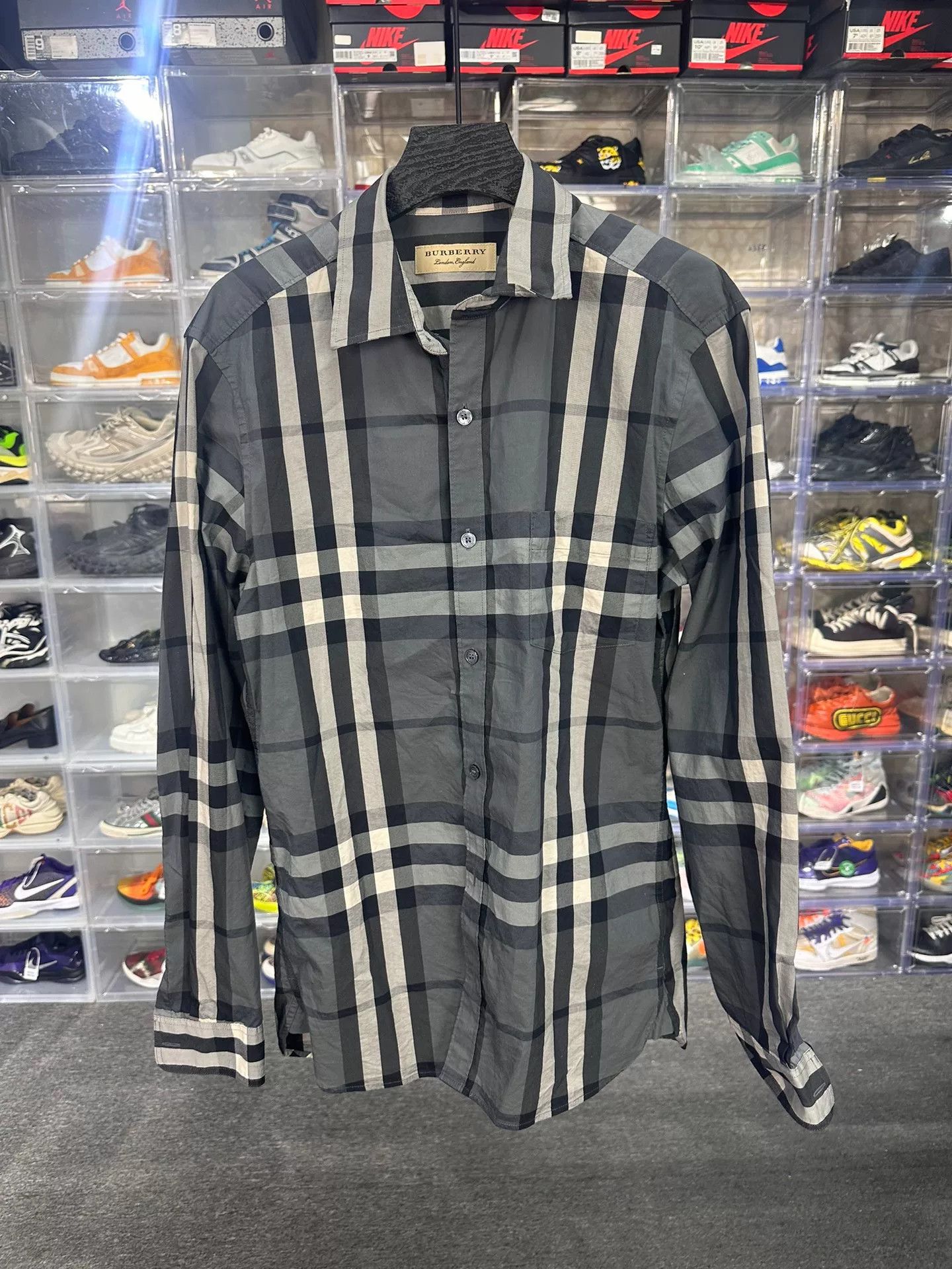 Burberry Burberry Plaid Gray Shirt m Men Size US M / EU 48-50 / 2 - 1 Thumbnail