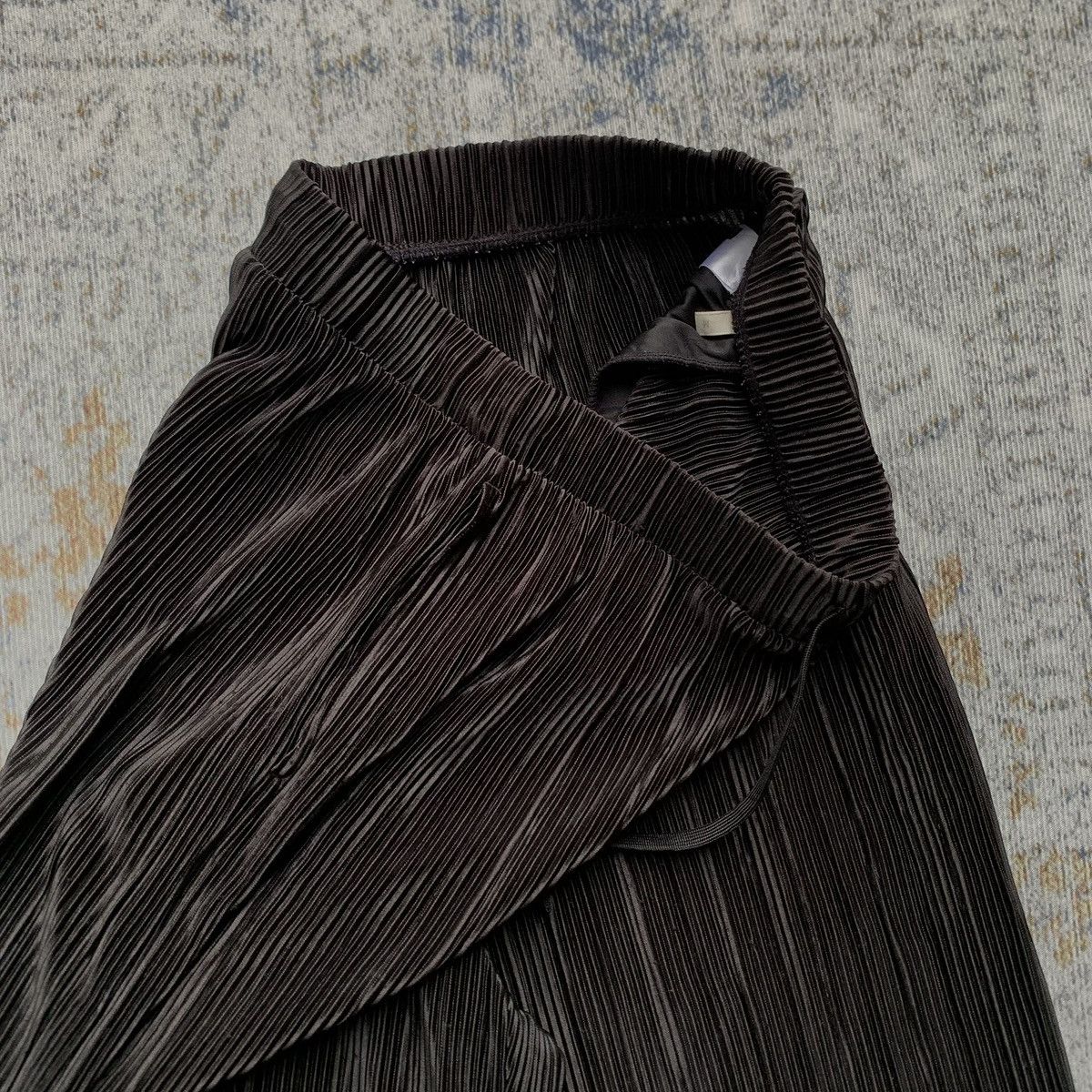 Japanese Brand × Vintage Rare Japanese Brand Issey Style GU Pleats Pants Size US 30 / EU 46 - 4 Thumbnail