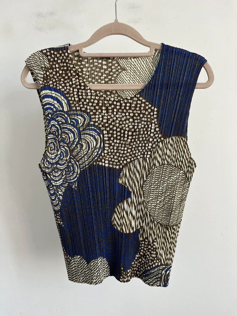 Issey Miyake Issey Miyake size:5 Brown conch flower pleated vest Size S / US 4 / IT 40 - 1 Thumbnail