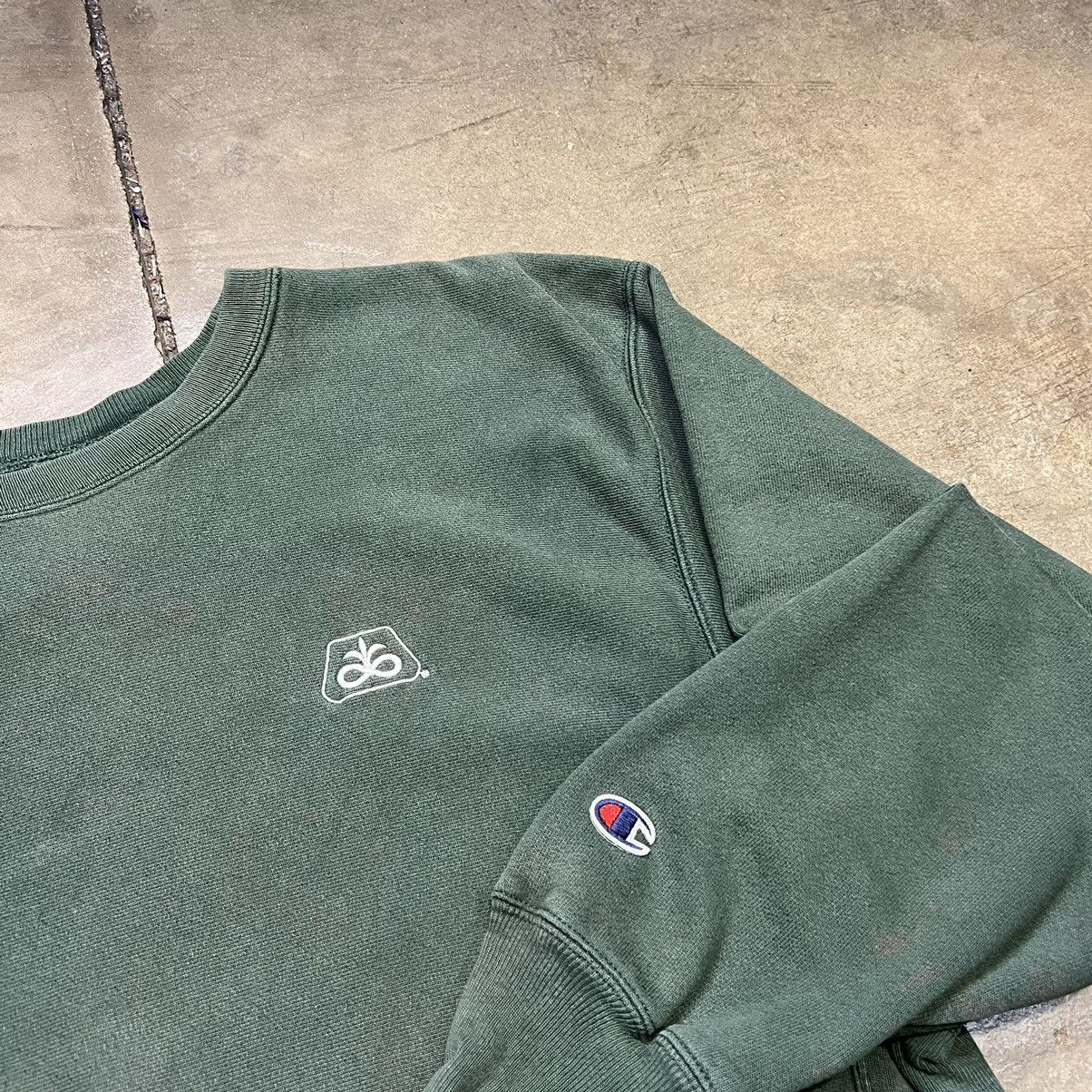 Champion × Vintage Vintage Y2K Champion Reverse Weave Crewneck Sweatshirt Green Size US L / EU 52-54 / 3 - 3 Thumbnail