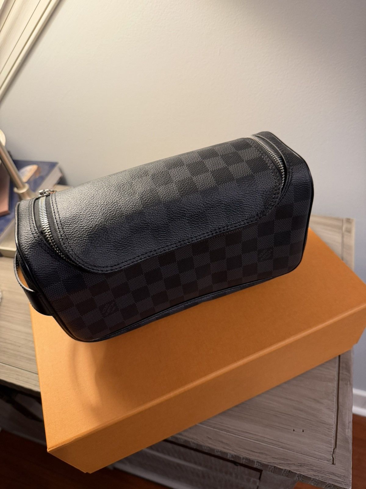 Louis Vuitton Louis Vuitton Toiletry Bag Size ONE SIZE - 2 Thumbnail
