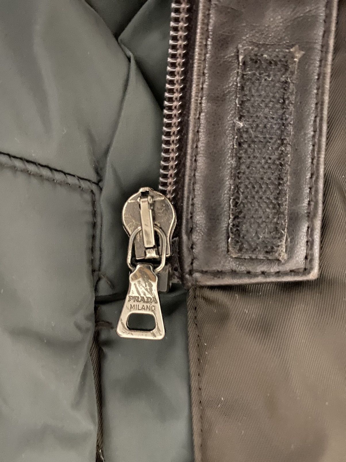Prada RARE Prada Black Tag Long Nylon Hooded Jacket Parka Coat Size M / US 6-8 / IT 42-44 - 19 Thumbnail
