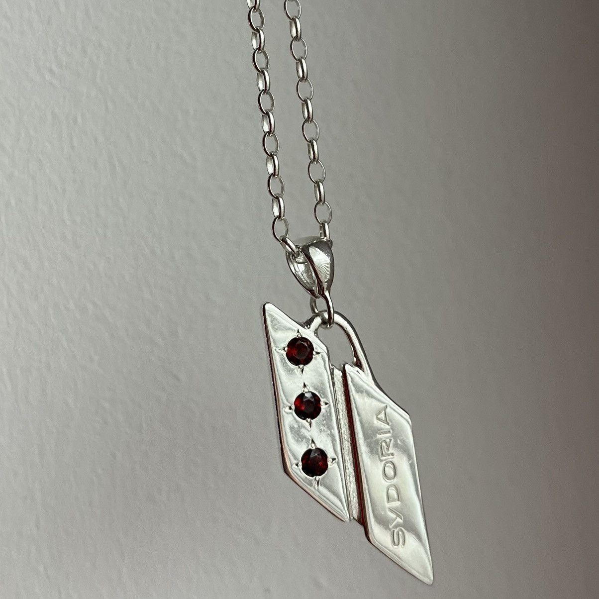 Other SYDORIA METAL BLOCK PENDANT WITH GARNETS Size ONE SIZE - 1 Thumbnail