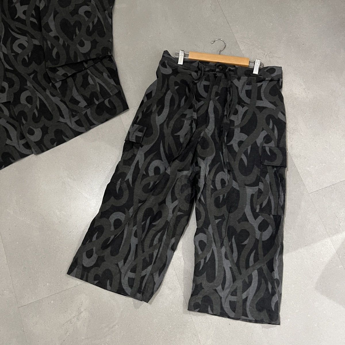Number (N)ine AW04 Number Nine Give Peace A Chance Tribal Jinbei Set Size US M / EU 48-50 / 2 - 3 Thumbnail