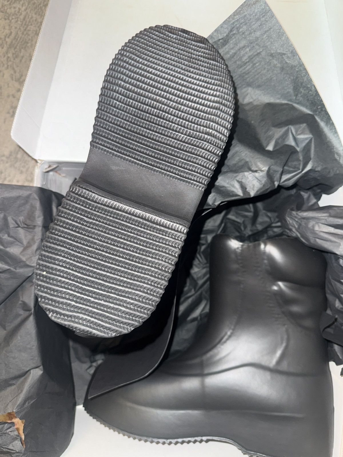 Yeezy SL-03 (2026) Yeezy Boots Size US 10 / EU 43 - 5 Thumbnail