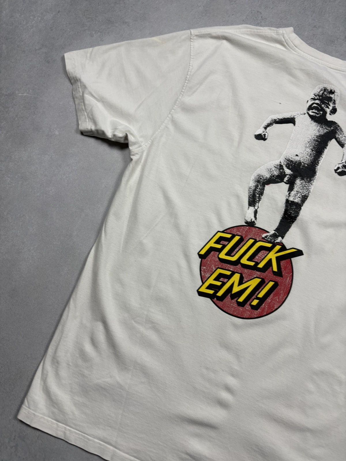 Santa Cruz Skateboards Vintage Santa Cruz “Fuck Em!” Graphic T Shirt Y2K Streetwear Size US L / EU 52-54 / 3 - 4 Thumbnail