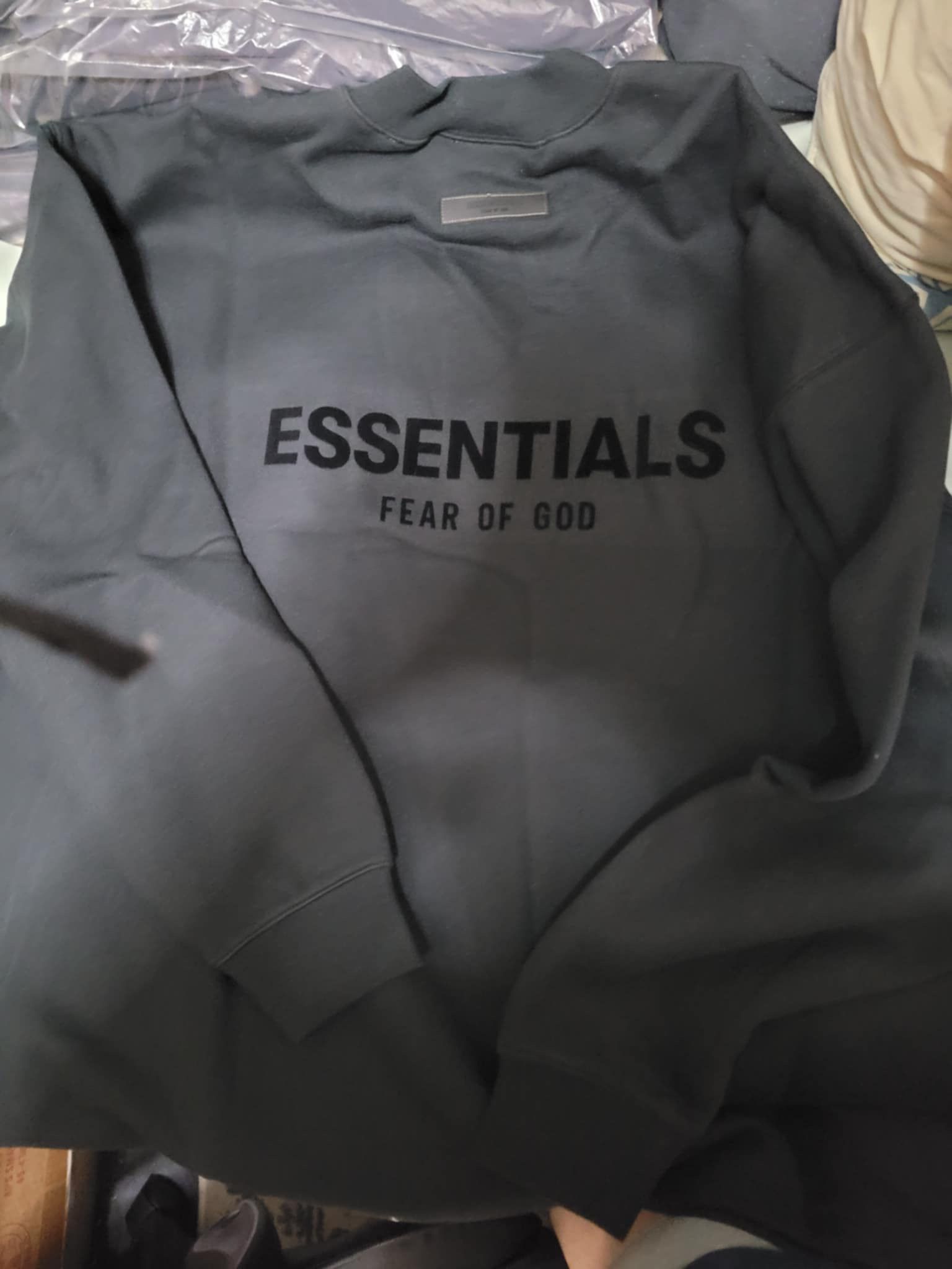 Fear of God sz L Fear of God Essentials Relaxed Crewneck Stretch Limo Size US L / EU 52-54 / 3 - 3 Thumbnail