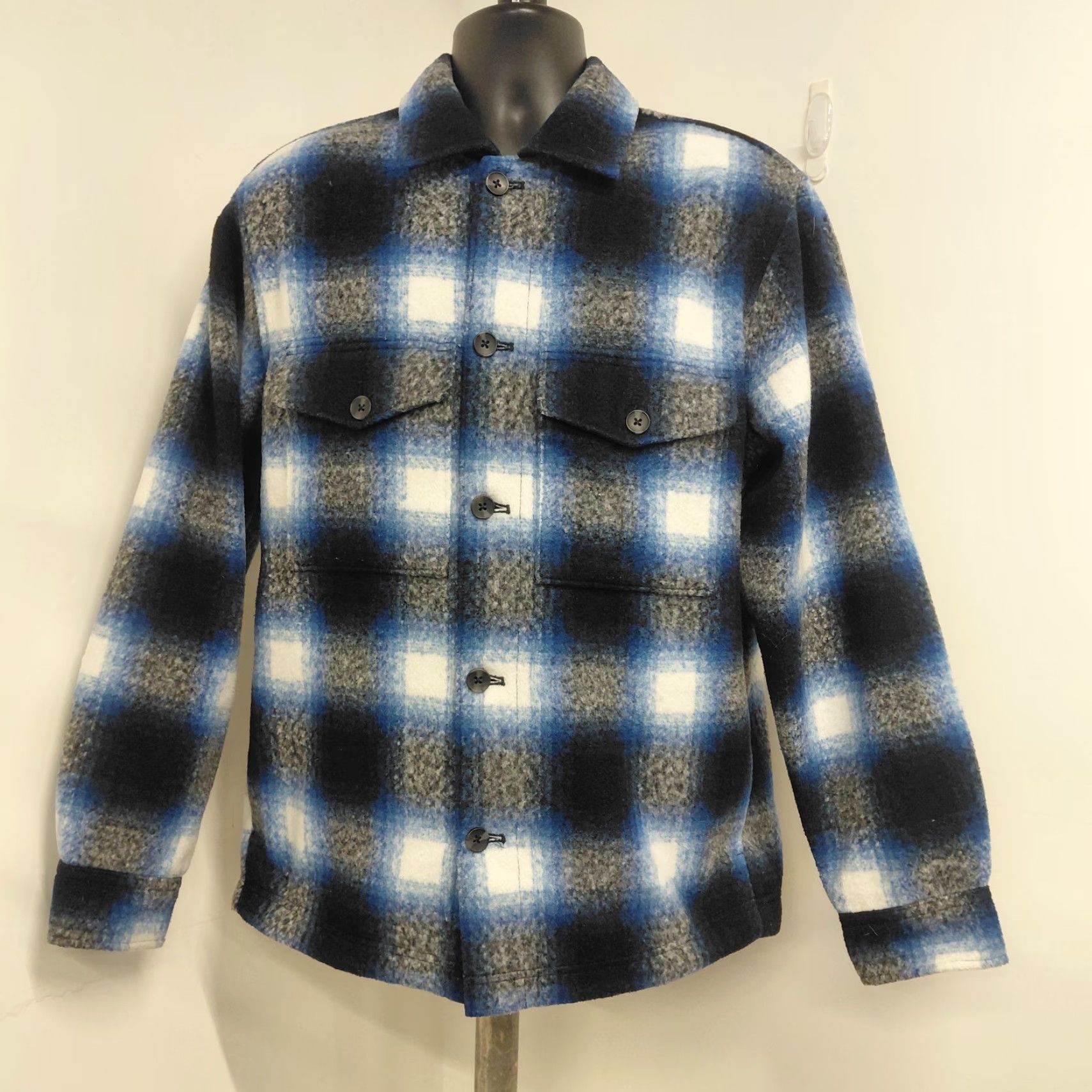 Old Navy Old Navy Shacket Shirt Men Large Blue/Black Plaid Long Sleeve Flannel, Casual, Workwear, Pockets, Mid-Length Jacket/Coat, Regular Fit Size US L / EU 52-54 / 3 - 2 Thumbnail