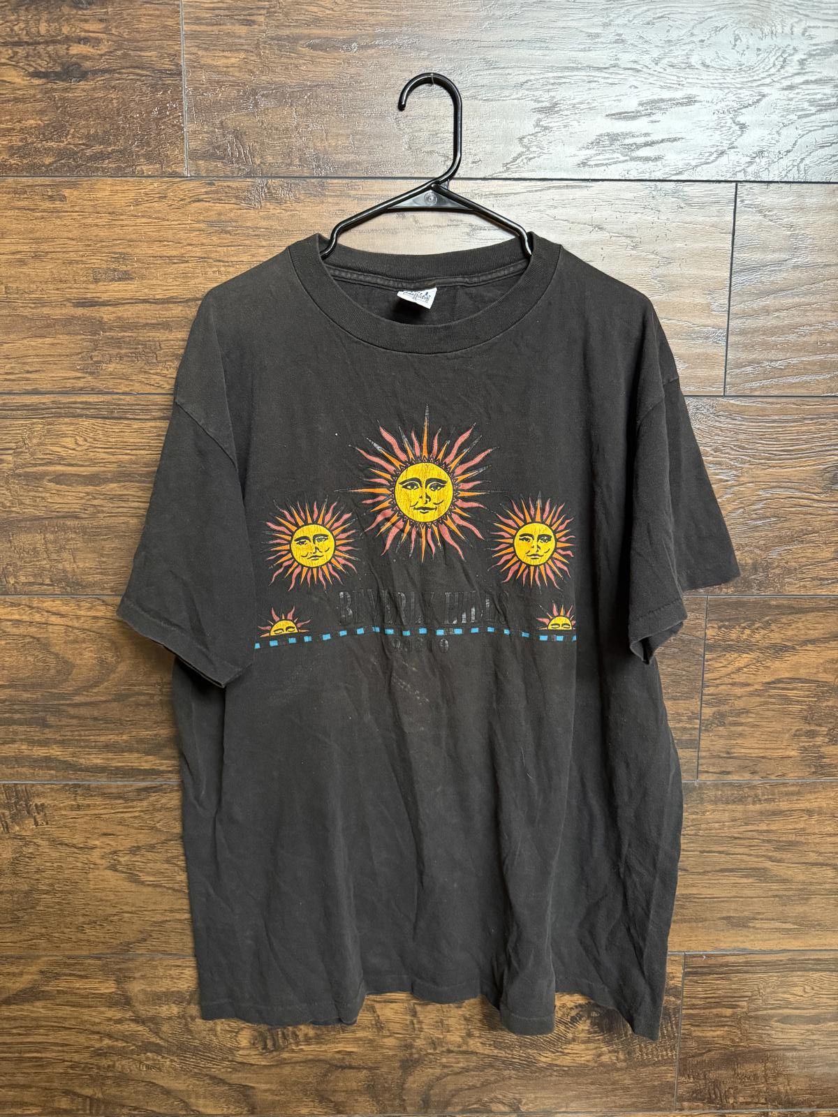 Designer VTG Beverly Hills T-shirt 90210 Native Sun Tee - XL Size US XL / EU 56 / 4 - 1 Thumbnail