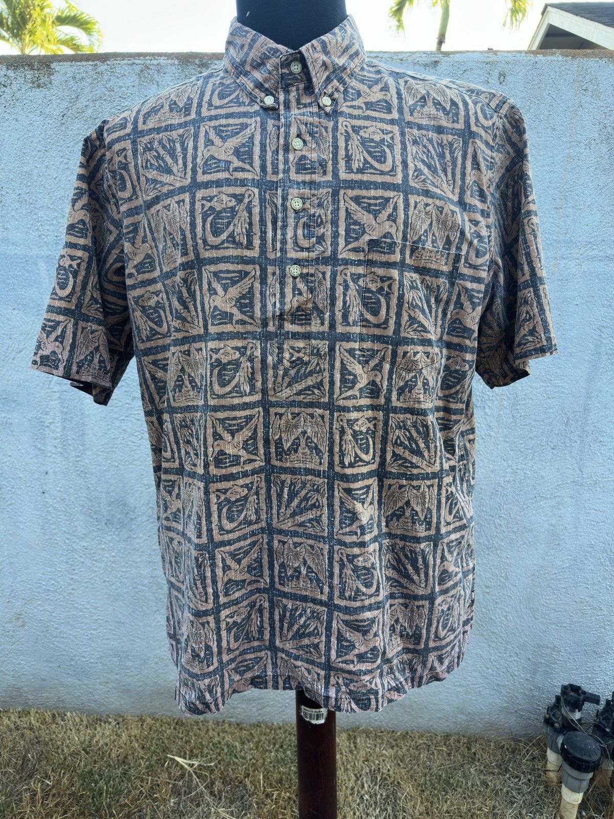 Reyn Spooner Reyn Spooner Brown Hawaiian Print 3/4 Button Men's Large Size US L / EU 52-54 / 3 - 1 Thumbnail