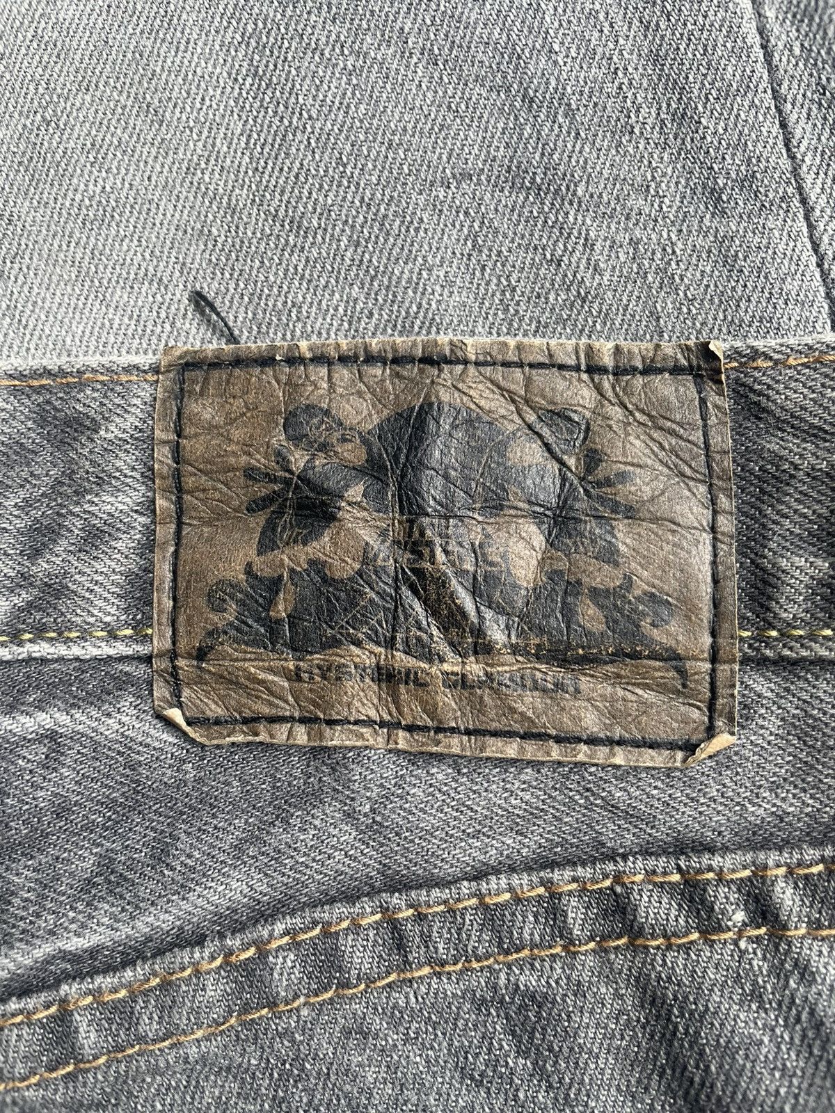 Hysteric Glamour Hysteric Glamour Studed Distresed Shorts Jeans Size US 31 - 12 Thumbnail
