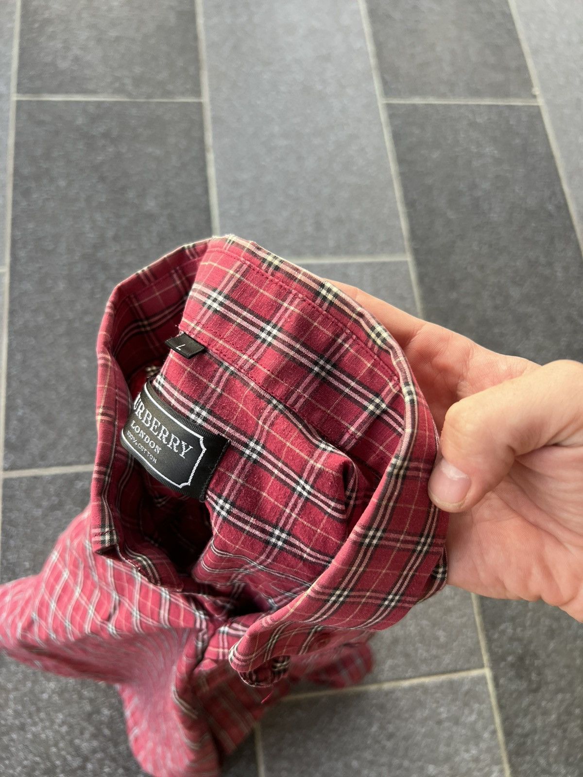 Burberry Burberry's Vintage Checkered Red L Shirt Small Size US L / EU 52-54 / 3 - 11 Thumbnail