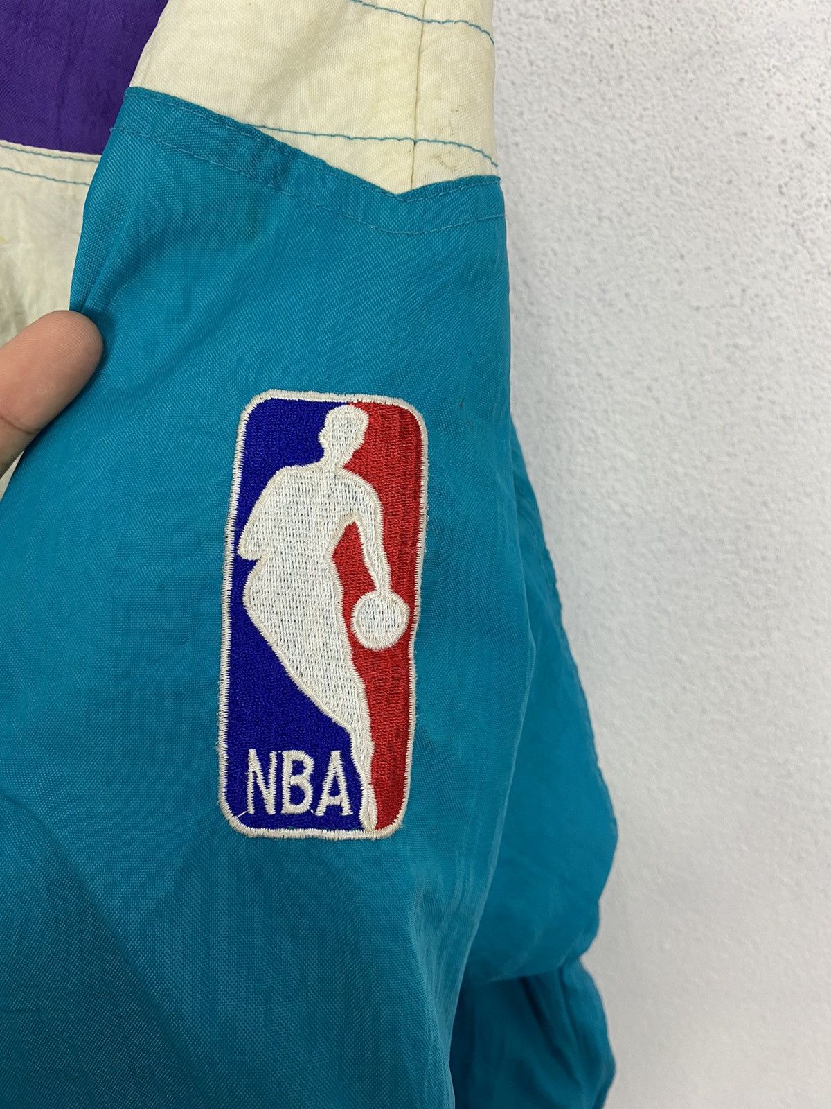 NBA Vintage charlotte hornets starter hoodie jacket Size US M / EU 48-50 / 2 - 18 Thumbnail