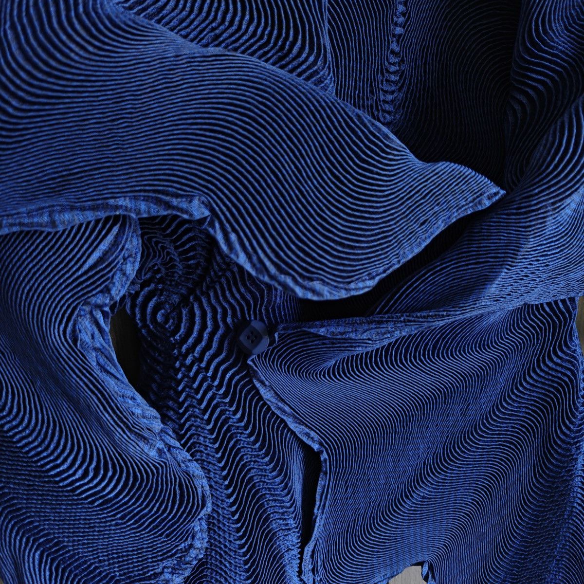 Issey Miyake Blue bud - pleated top coat Size M / US 6-8 / IT 42-44 - 3 Thumbnail