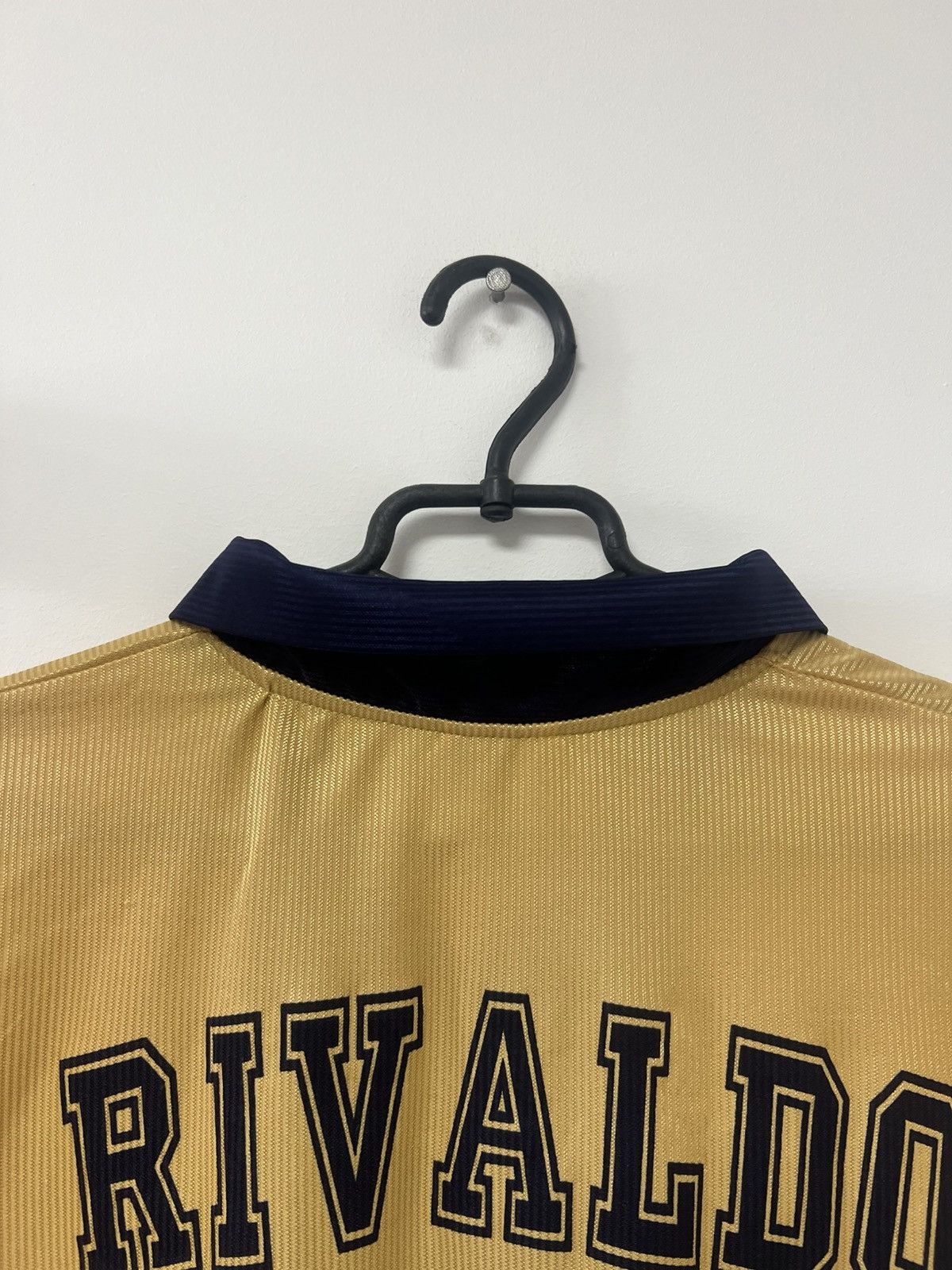 Vintage Vintage Barcelona 2002/2003 Jersey Rivaldo Football Shirt M Size US M / EU 48-50 / 2 - 11 Thumbnail