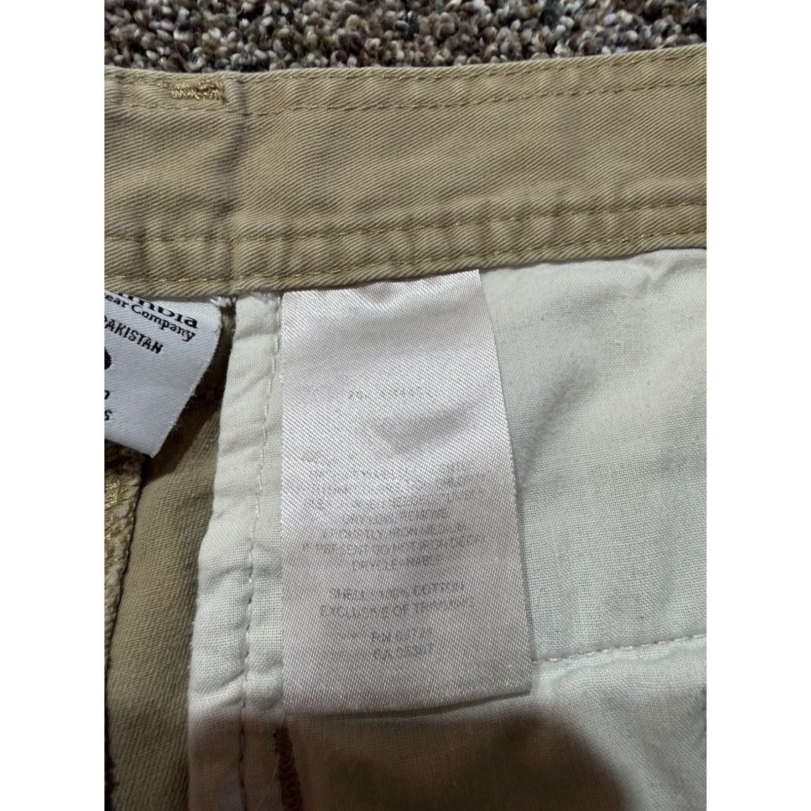Vintage Columbia Cargo Shorts Mens 34 Tan Beige Cotton 9" Inseam Flat Front Pockets Regular 34X9 Size US 34 / EU 50 - 4 Thumbnail