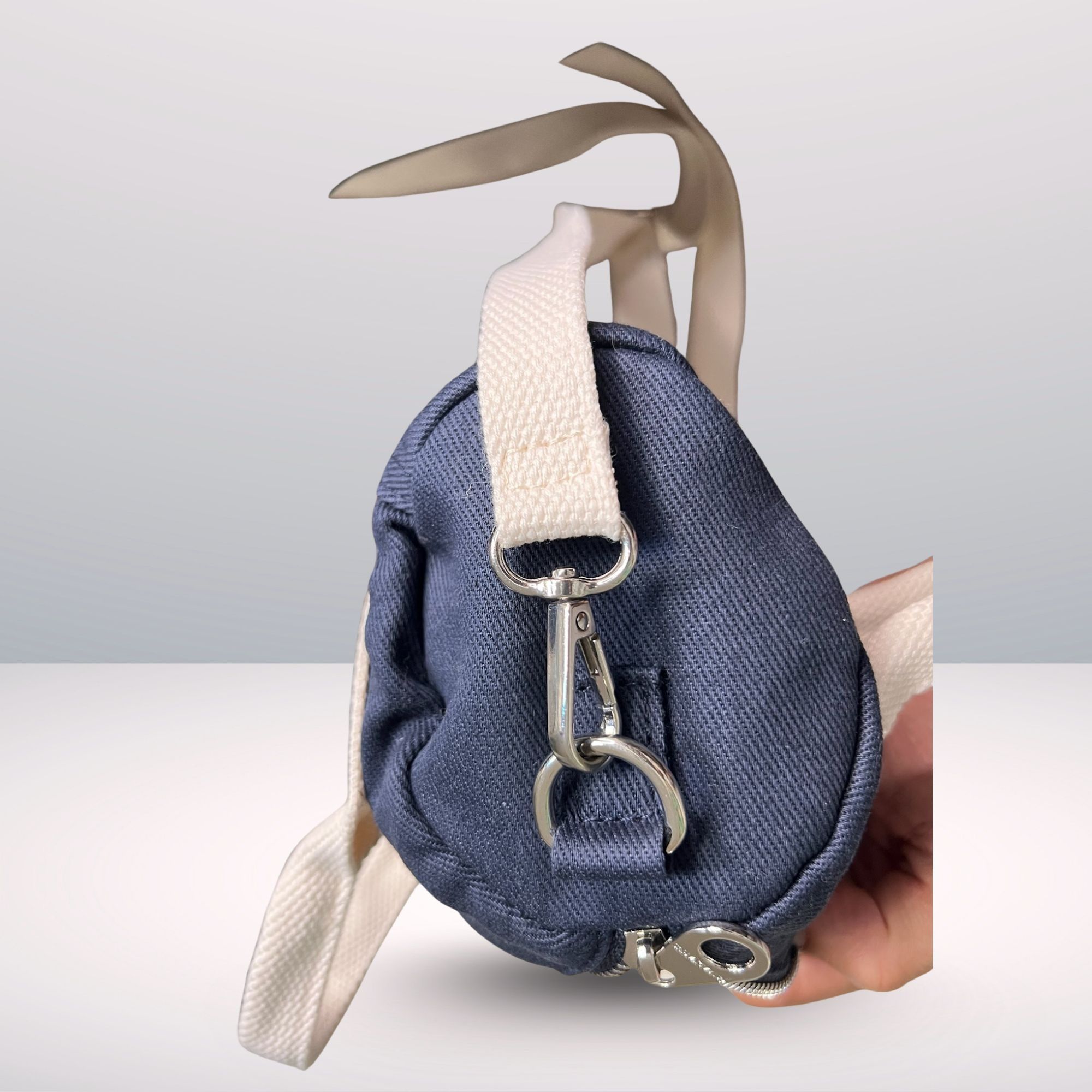 Stradivarius Stradivarius Navy Blue Small Handbag With White Straps & Sil Size ONE SIZE - 3 Thumbnail