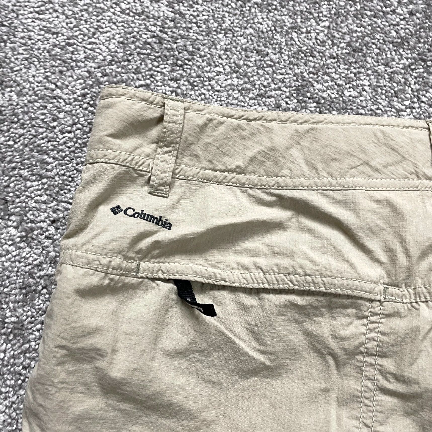 Vintage VINTAGE Columbia Cargo Shorts Womens 12 Brown Nylon Zip Pockets Snap Active Outdoor Fish Size 34" / US 12 / IT 48 - 4 Thumbnail