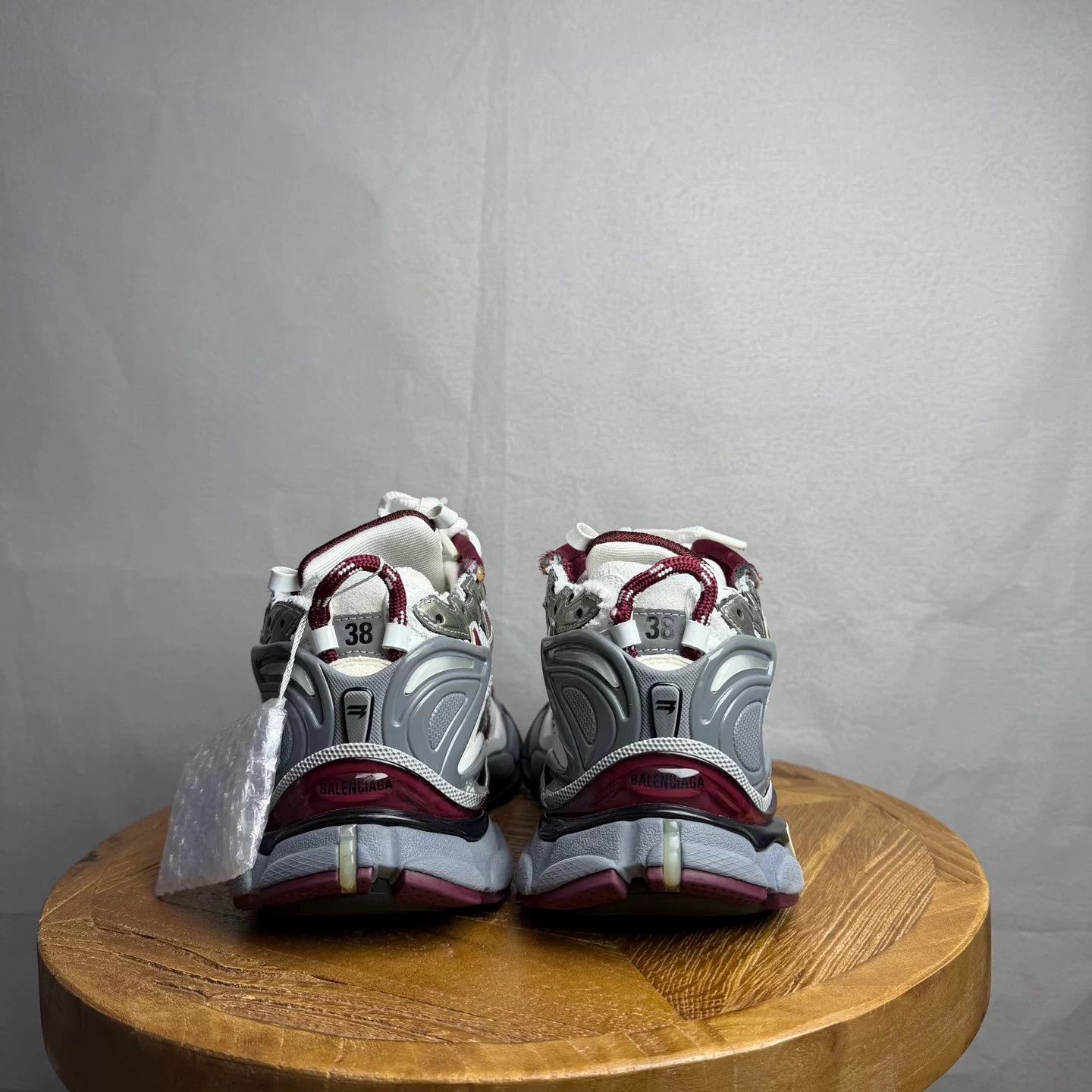 Balenciaga Balenciaga Runner Burgundy 38 98 New Size US 7 / IT 37 - 5 Thumbnail