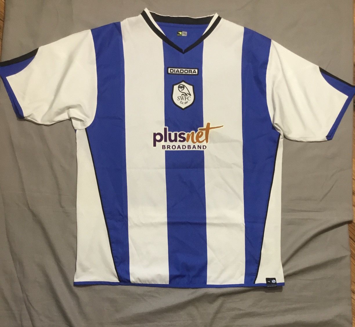 Diadora SHEFFIELD WEDNESDAY 2004 2005 AWAY FOOTBALL SHIRT Size US XL / EU 56 / 4 - 1 Thumbnail