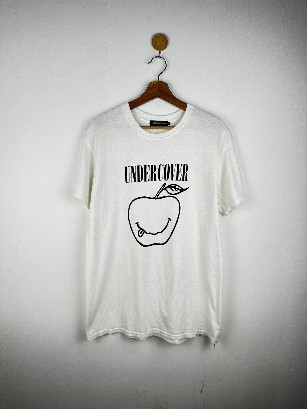 Undercover Undercover Apple Smiley Tee Size US M / EU 48-50 / 2 - 1 Thumbnail