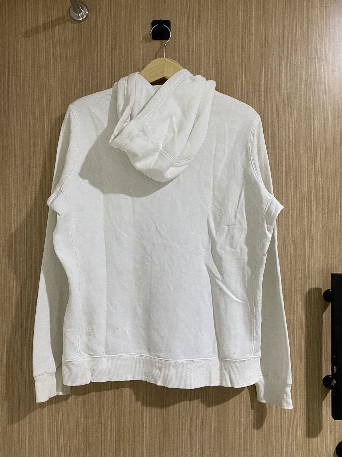 Nike × Vintage nike center white hoodie eminem used Size US L / EU 52-54 / 3 - 10 Thumbnail
