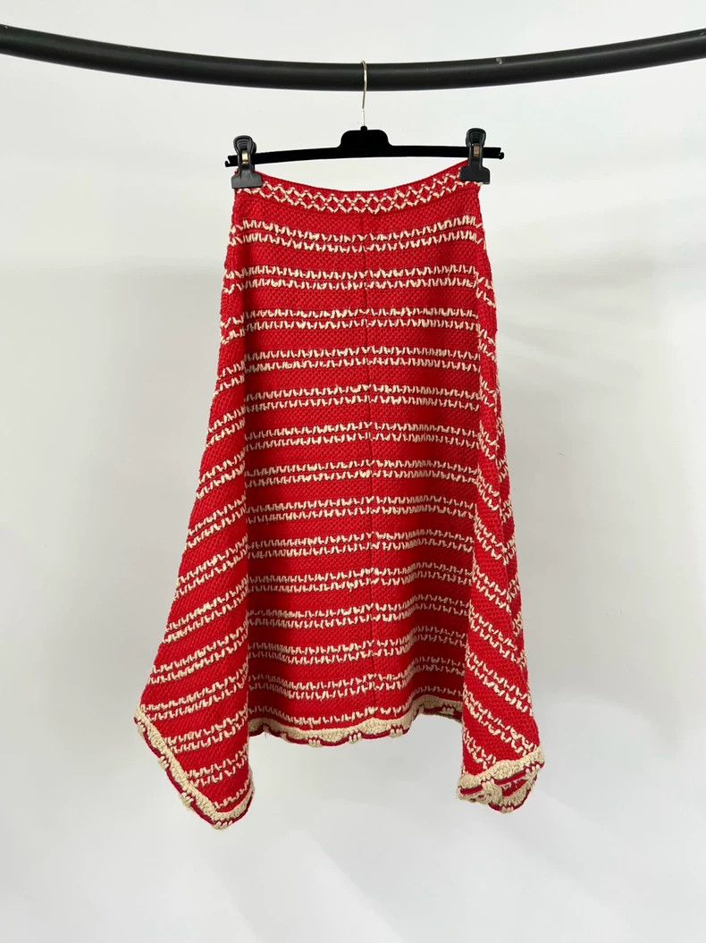 Chanel Chanel Red irregular knitted skirt Size 42" / US 20 - 2 Thumbnail