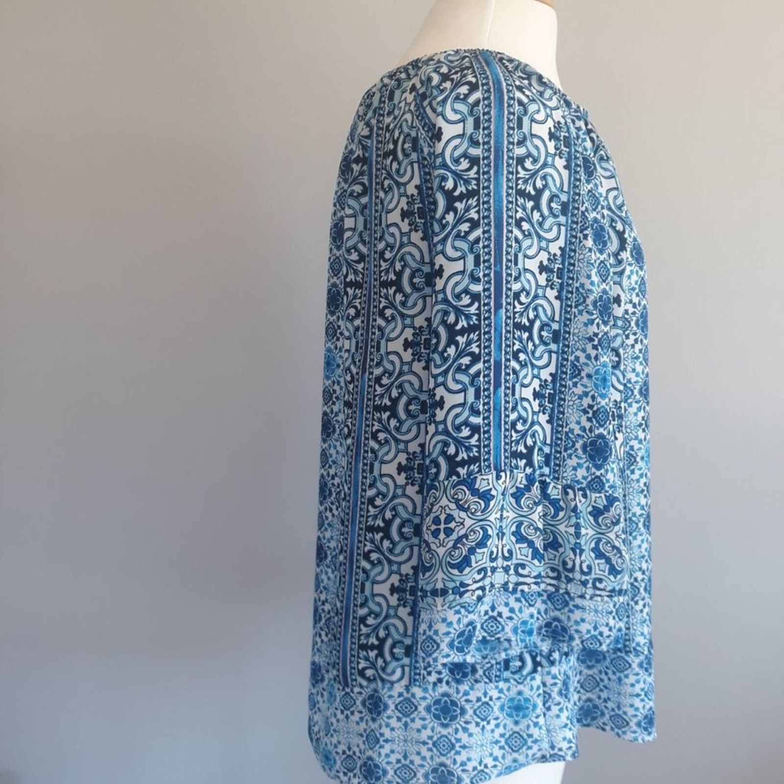 Other * New Directions Blue Suzani Print Peasant Boho Top SZ S Size S / US 4 / IT 40 - 2 Thumbnail