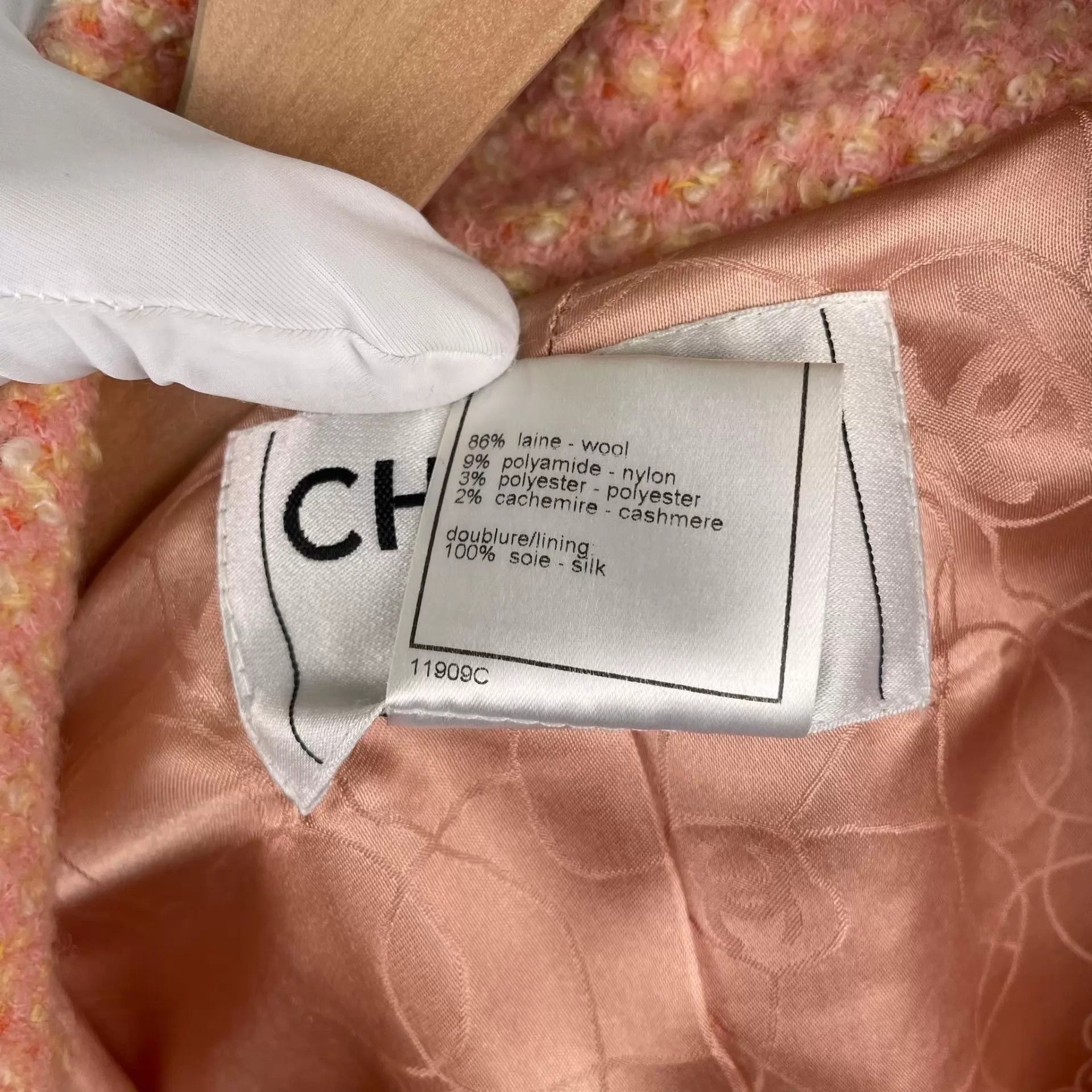 Chanel Chanel Runway Pink Jacket 38 Size S / US 4 / IT 40 - 4 Thumbnail